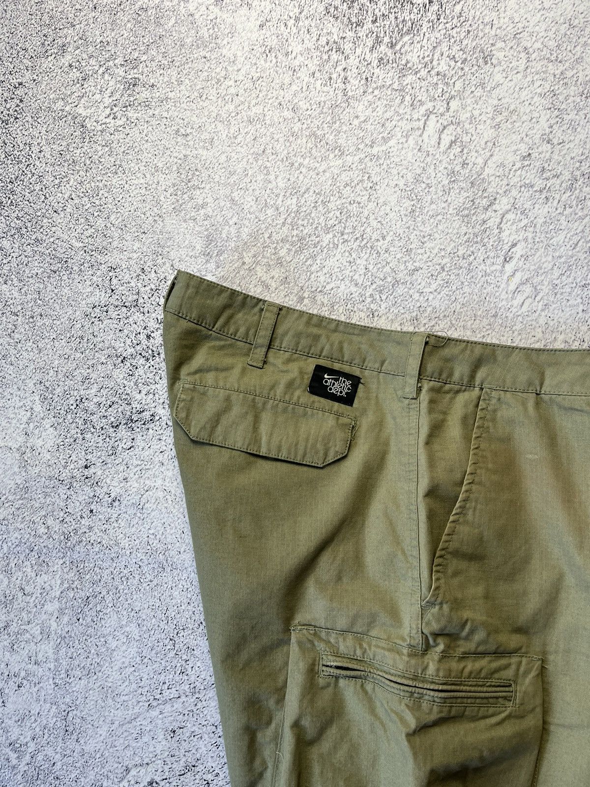 Nike Nike vintage cargo shorts casual streetwear hype y2k Size US 34 / EU 50 - 18 Thumbnail