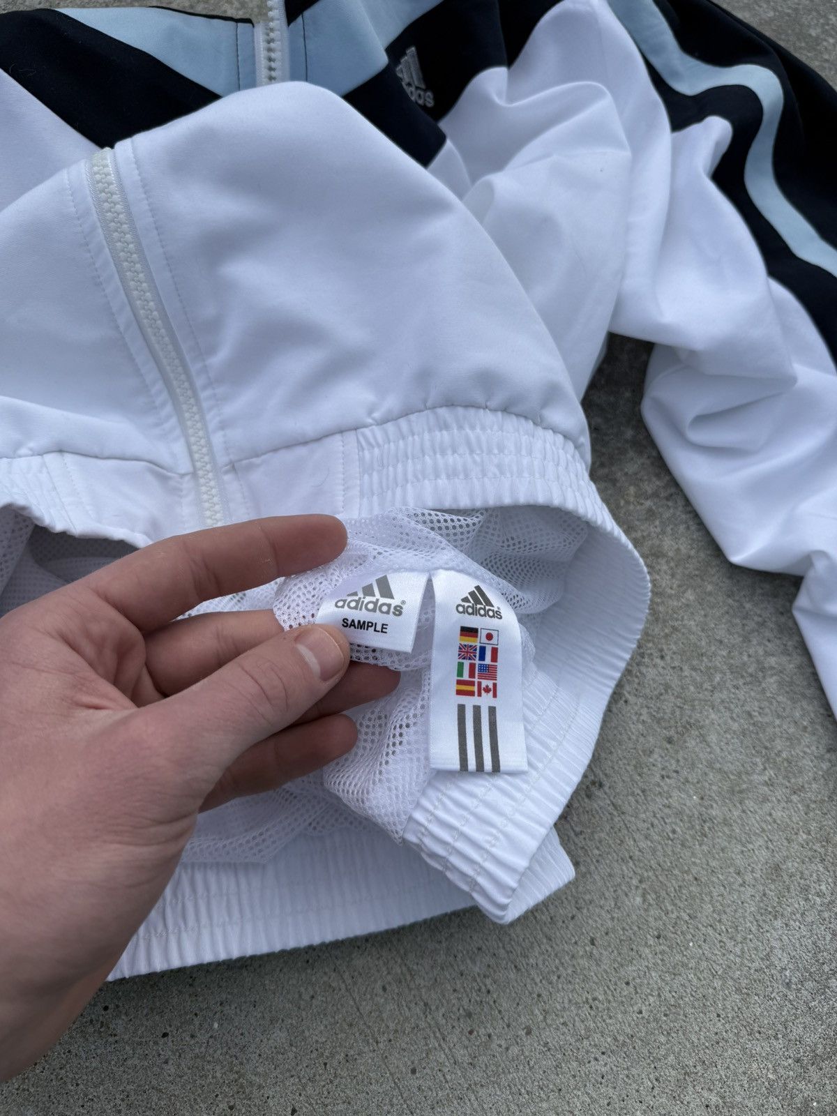 Adidas × Vintage Vintage Adidas Y2K avantgarde streetwear jacket Size US M / EU 48-50 / 2 - 14 Thumbnail