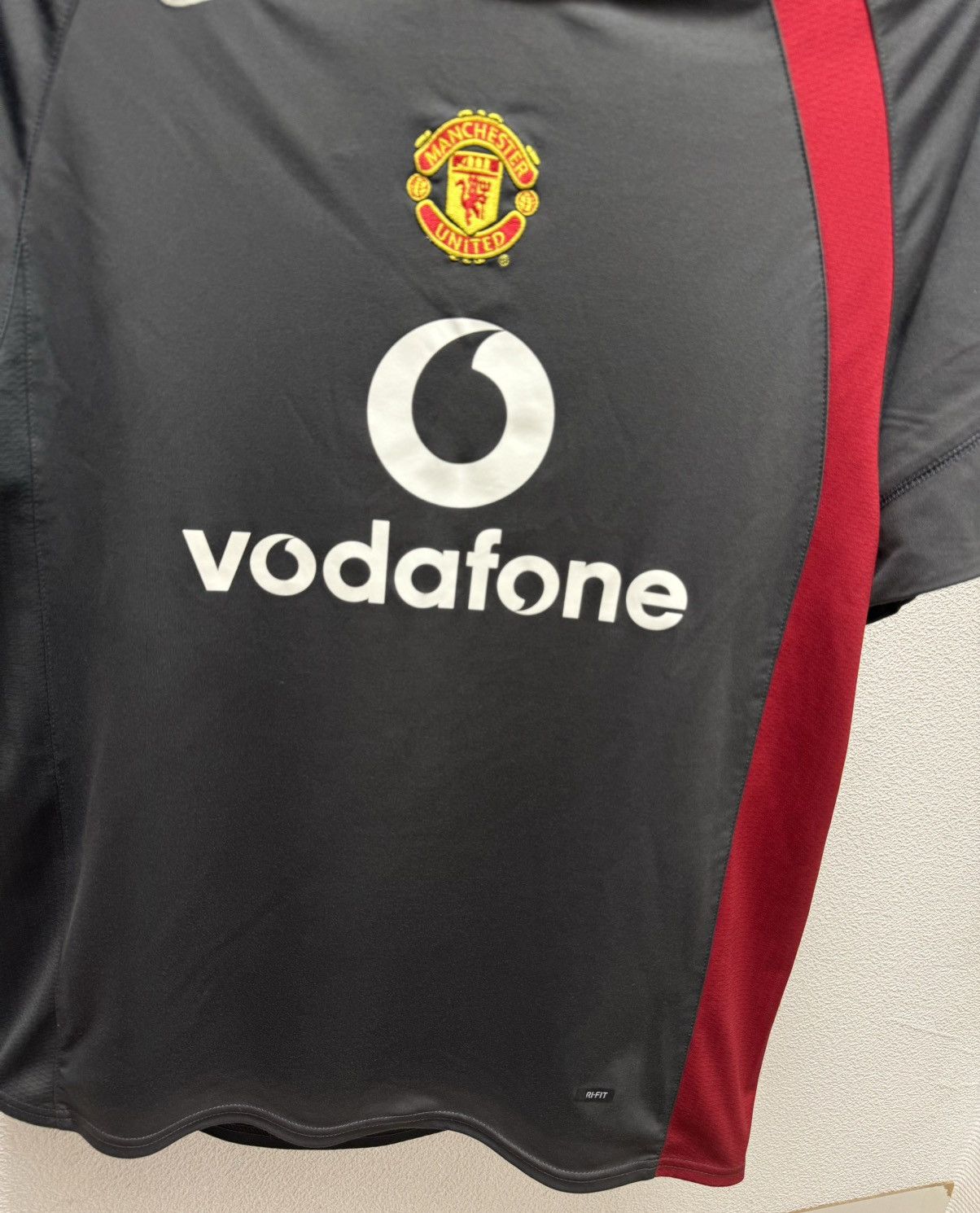 Nike Nike manchester united soccer jersey vntg 2005/06 M totall90 Size US M / EU 48-50 / 2 - 4 Thumbnail