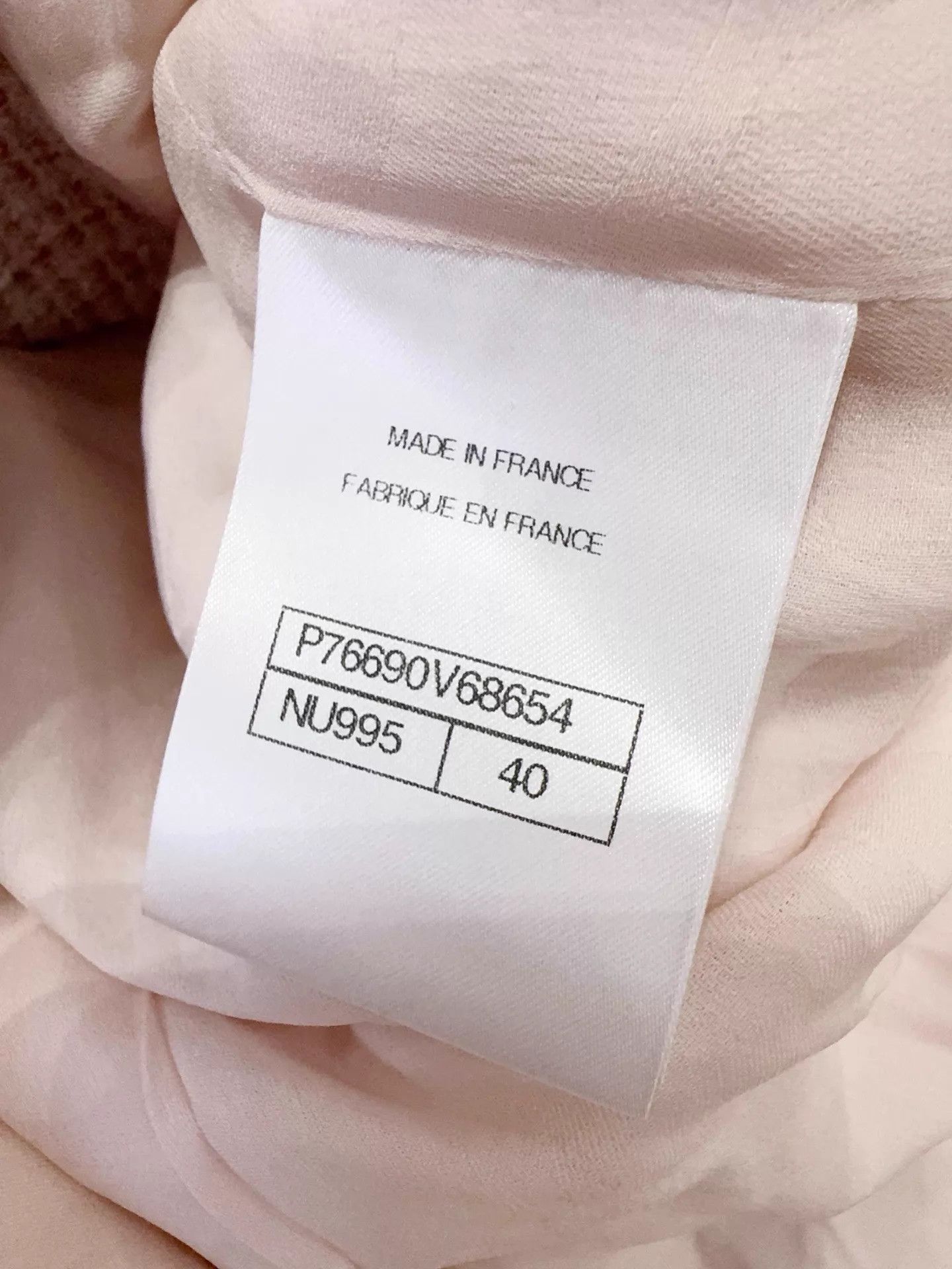Chanel Chanel 24P Pale Pink Tweed Jacket 40 Near New Size M / US 6-8 / IT 42-44 - 6 Thumbnail