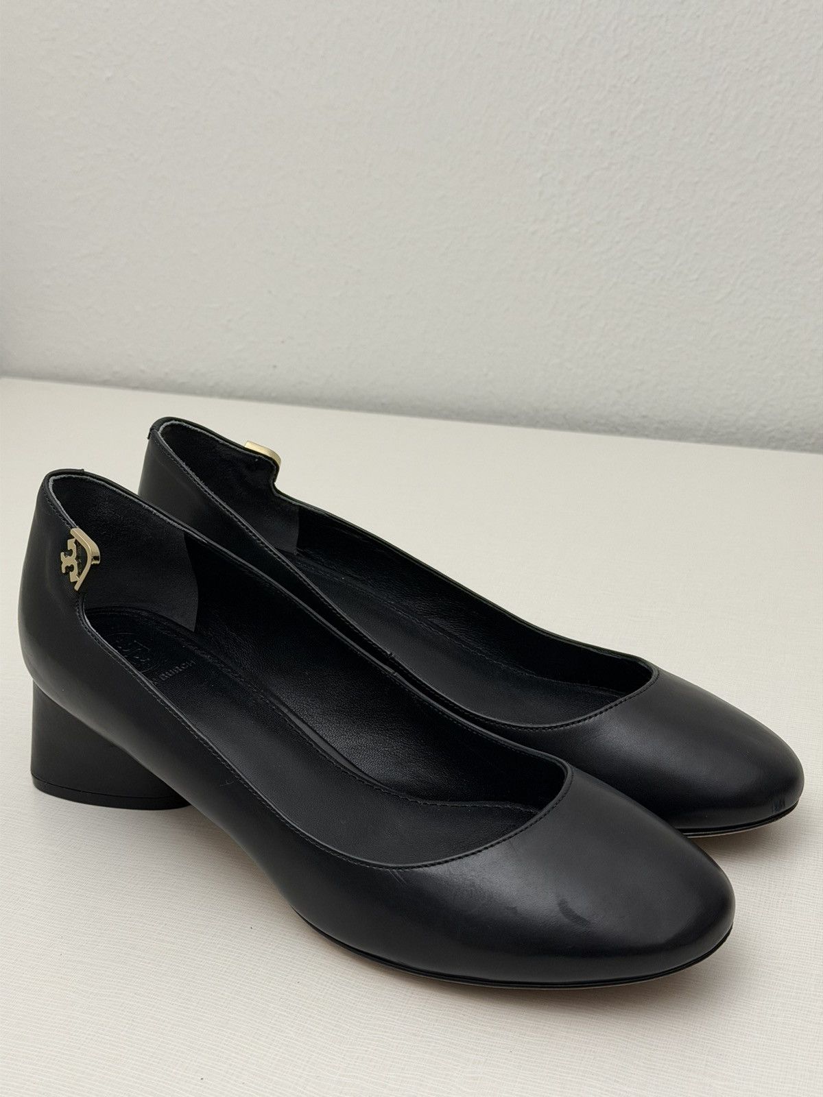 Tory Burch Tory Burch Elizabeth 40MM Round Toe Leather Pump Black Size8 Size US 8 / IT 38 - 3 Thumbnail