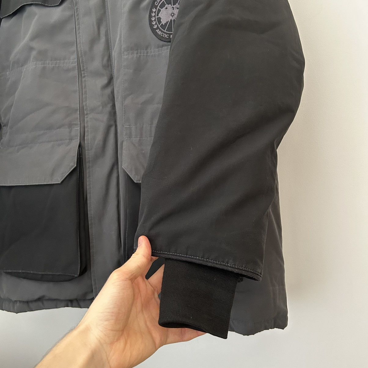 Canada Goose Canada Goose Black Label Fur Expedition Parka Grey Black Size US M / EU 48-50 / 2 - 7 Thumbnail