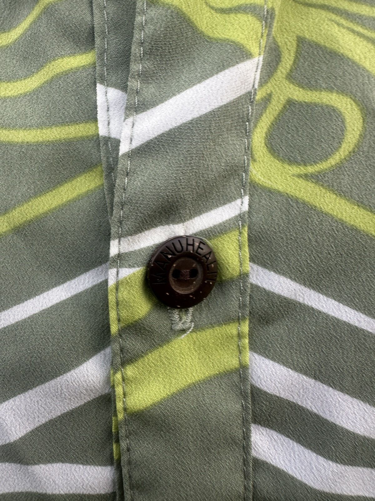 Other PreOwned Manuhealii Made In Hawaii Green Full Button Men's L Size US L / EU 52-54 / 3 - 4 Thumbnail