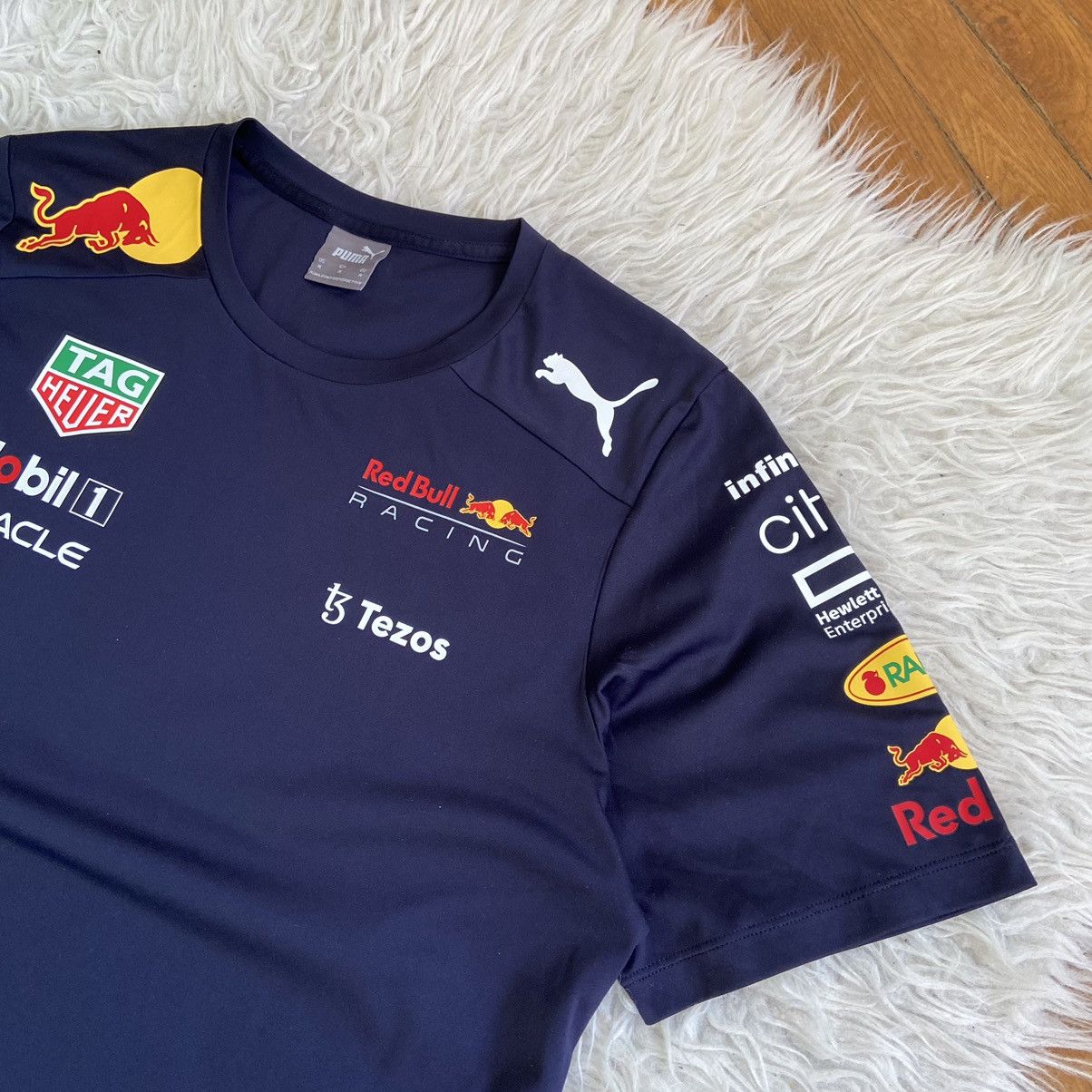 Red Bull 📌 Vintage Red Bull Big Logo Puma Racing Blokecore Jersey Tee Size US M / EU 48-50 / 2 - 4 Thumbnail