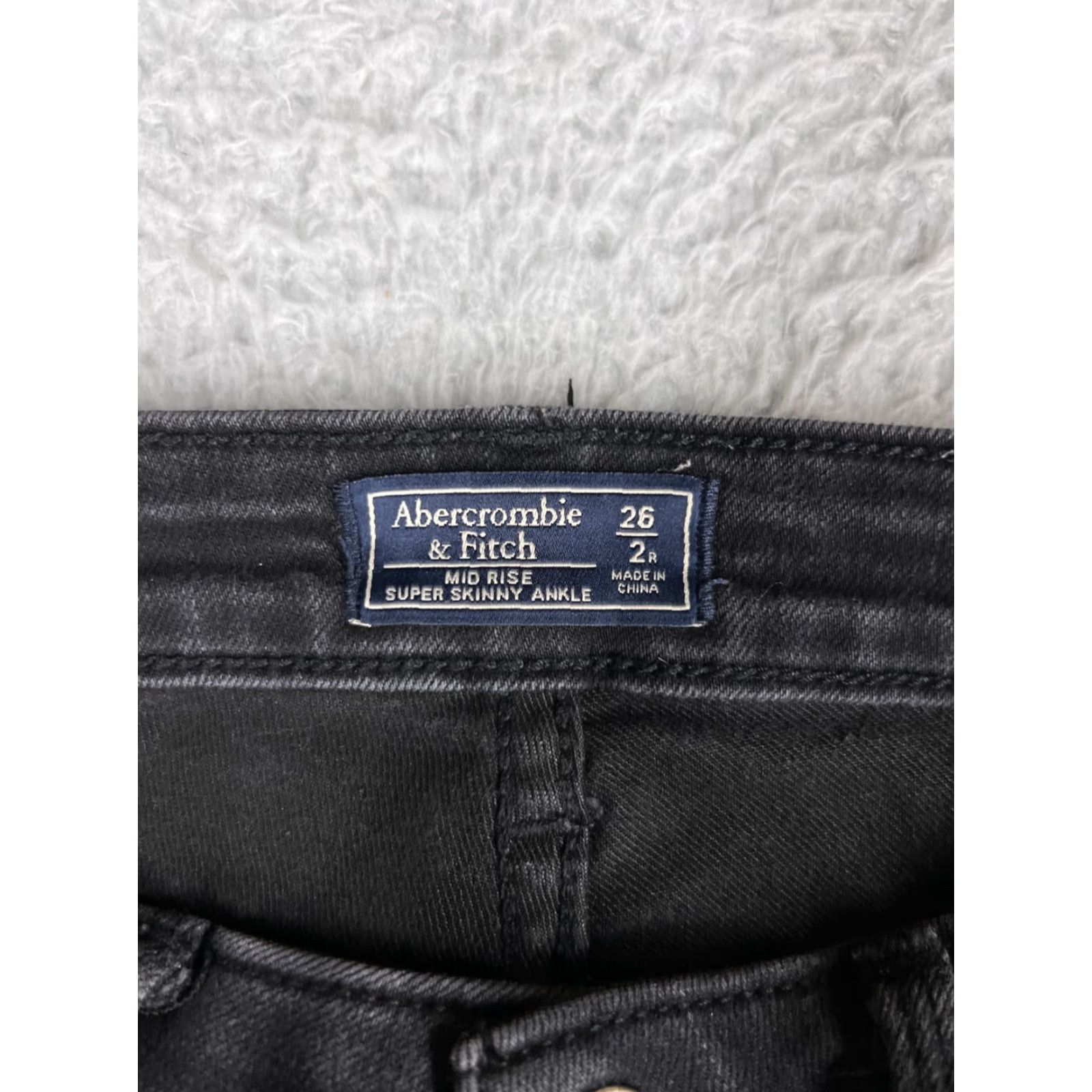 Abercrombie & Fitch Abercrombie & Fitch Jeans Women 26/2 Black Tapered Super Skinny Ankle Size 26" / US 2 / IT 38 - 2 Thumbnail