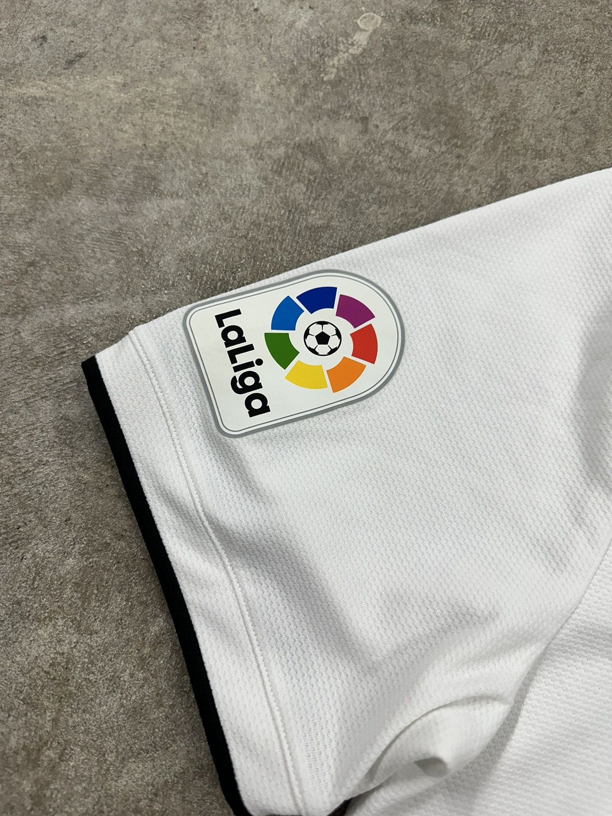 Adidas Adidas 18/19 Real Madrid FC Home Soccer Jersey Kit Size US L / EU 52-54 / 3 - 6 Thumbnail