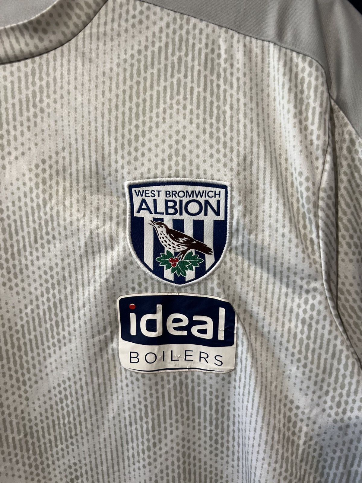 Puma 2020/2021 VINTAGE WEST BROMWICH ALBION TRAINING FOOTBALL TEE Size US XL / EU 56 / 4 - 4 Thumbnail