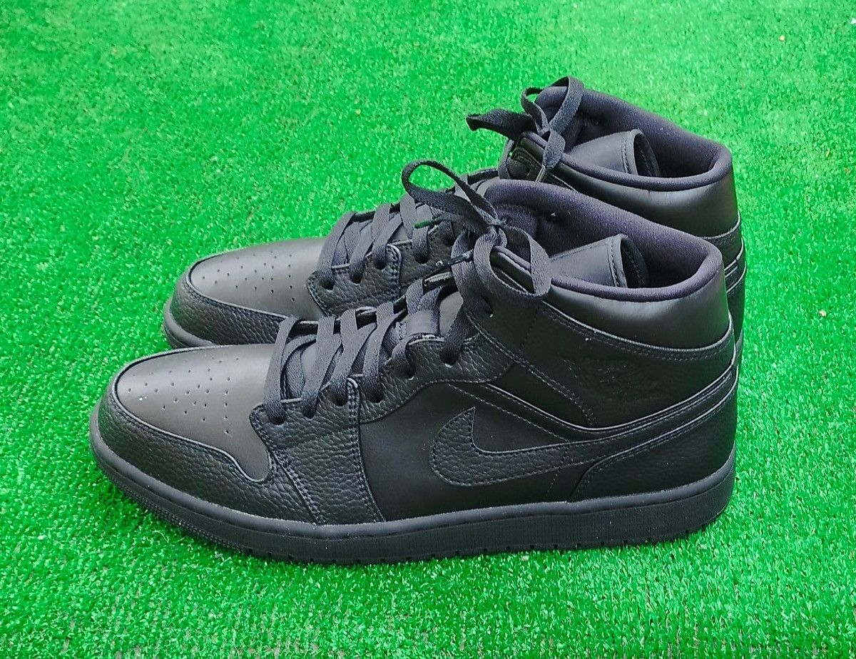 Jordan Brand Shoes Jordan 1 Mid SE Size US 12.5 / EU 45-46 - 3 Thumbnail