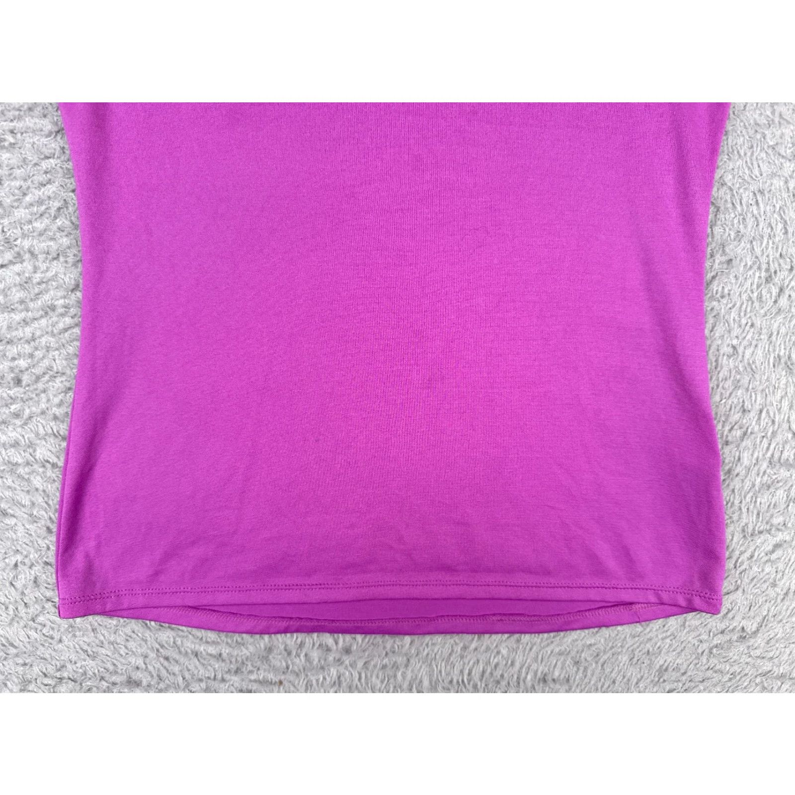 The North Face The North Face T-Shirt Women XS Purple Short Sleeve V-Neck Polyester Size XS / US 0-2 / IT 36-38 - 5 Thumbnail