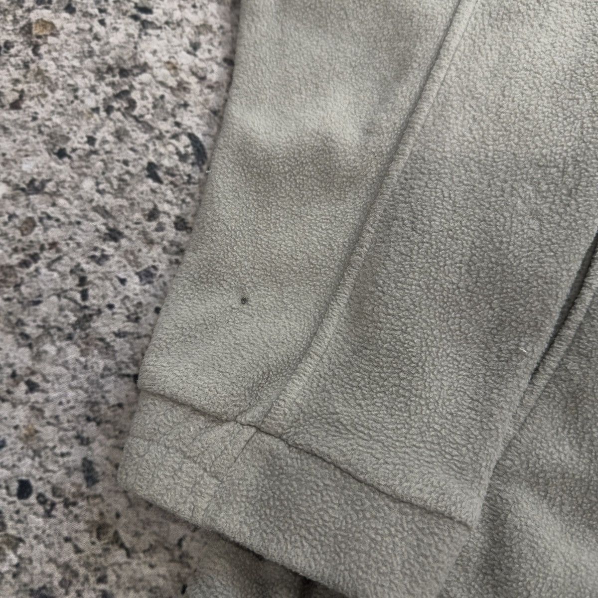 Oakley Vintage Oakley Gray Fleece Zip Up Size US XXL / EU 58 / 5 - 10 Thumbnail