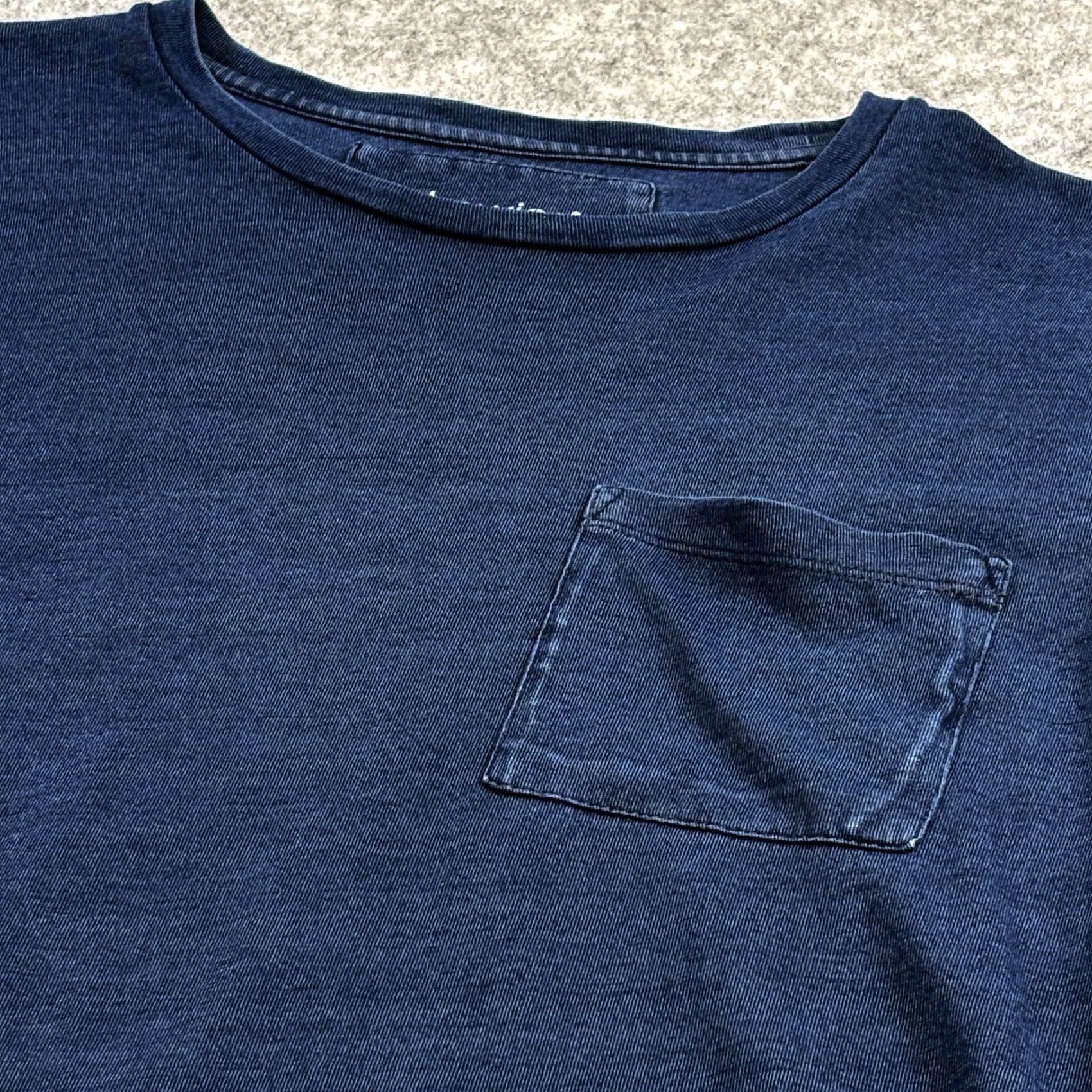 Vintage Howies Shirt Men Navy Small Crew Neck Short Sleeve Pocket Size US S / EU 44-46 / 1 - 4 Thumbnail