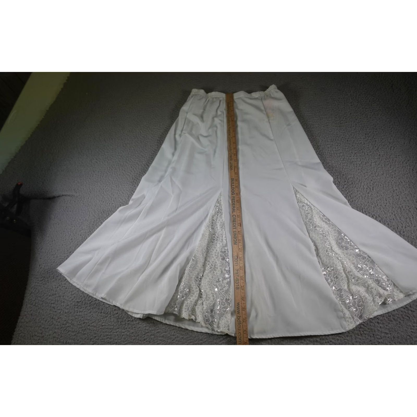DANCER VINTAGE Western Skirt Womens XS White Sequin Lace Cowgirl Rodeo 90s Rugged, Formal, Wedding Ladies XS White Sequin Lace Cowgirl Rodeo Skirt Size 26" / US 2 / IT 38 - 6 Thumbnail