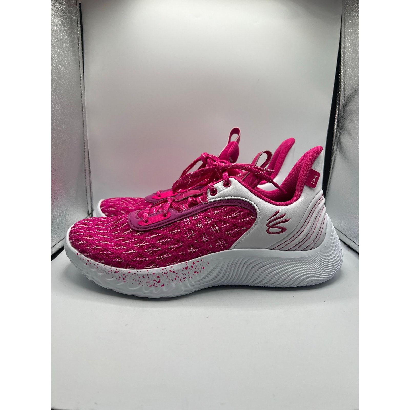 Under Armour Curry Brand Curry Flow 9 Team “While Tropic Pink” Size US 10 / EU 43 - 1 Thumbnail