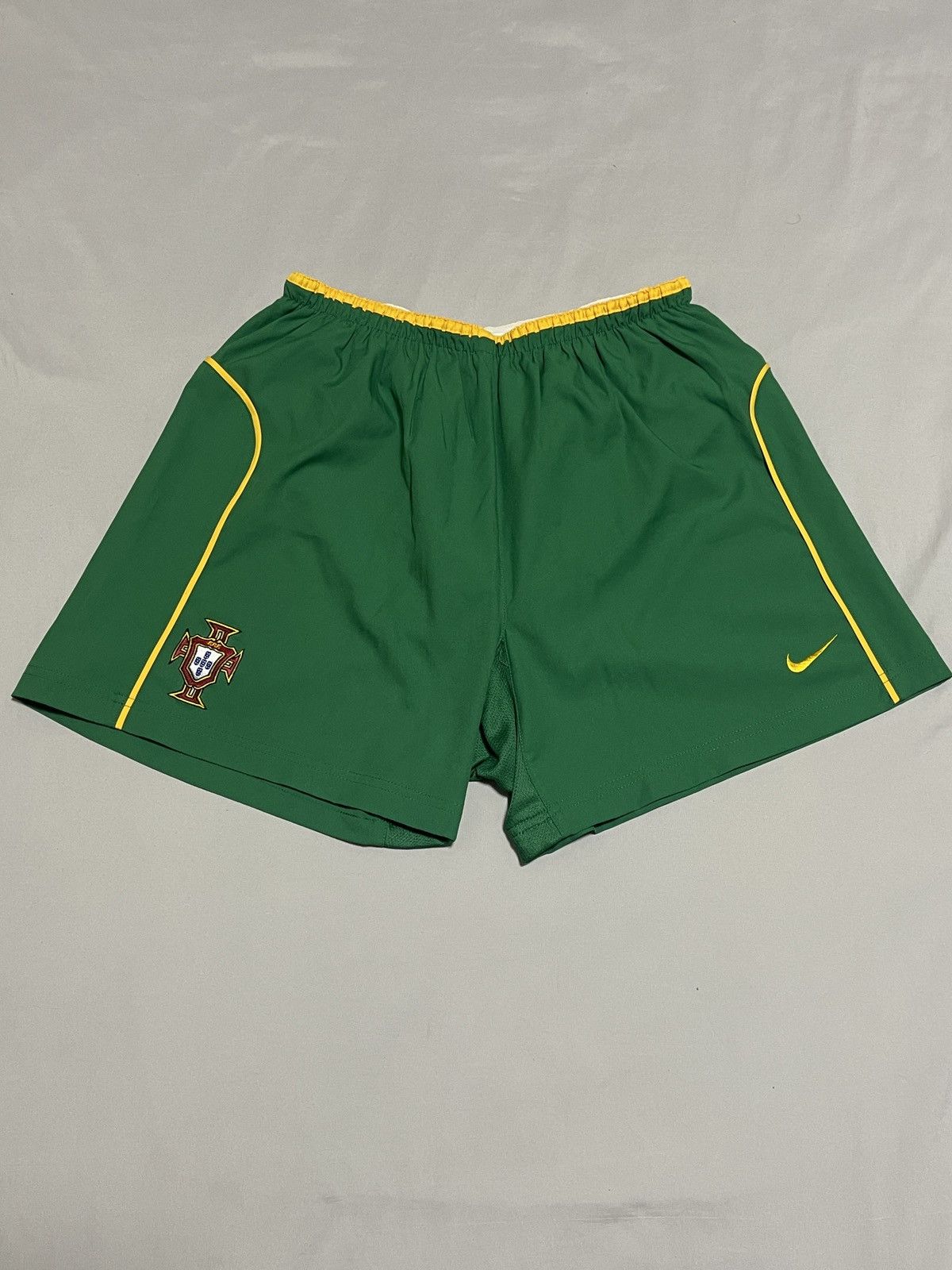 Nike Portugal player issue shirt word cup 2002 + short set Size US L / EU 52-54 / 3 - 8 Thumbnail
