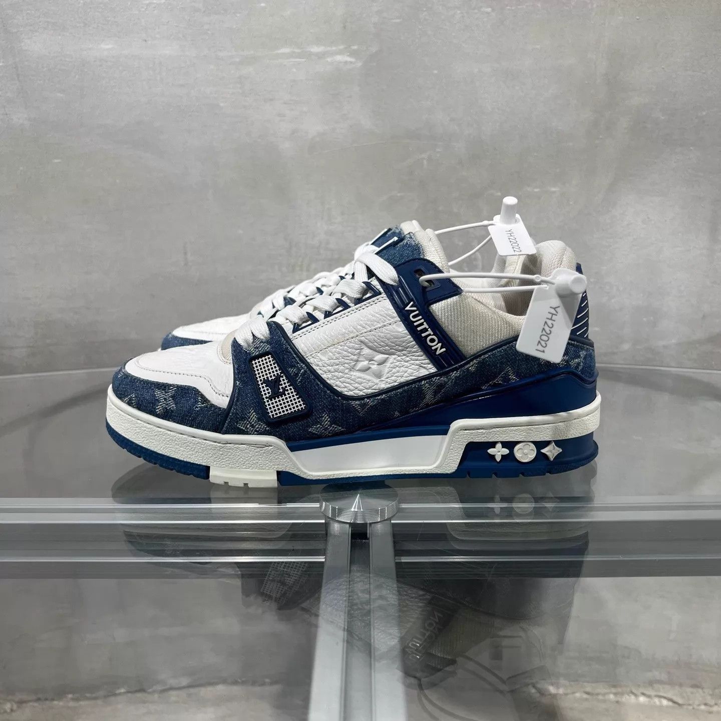 Louis Vuitton LV Trainer White Blue Denim UK4 Size US 6.5 / IT 36.5 - 3 Thumbnail