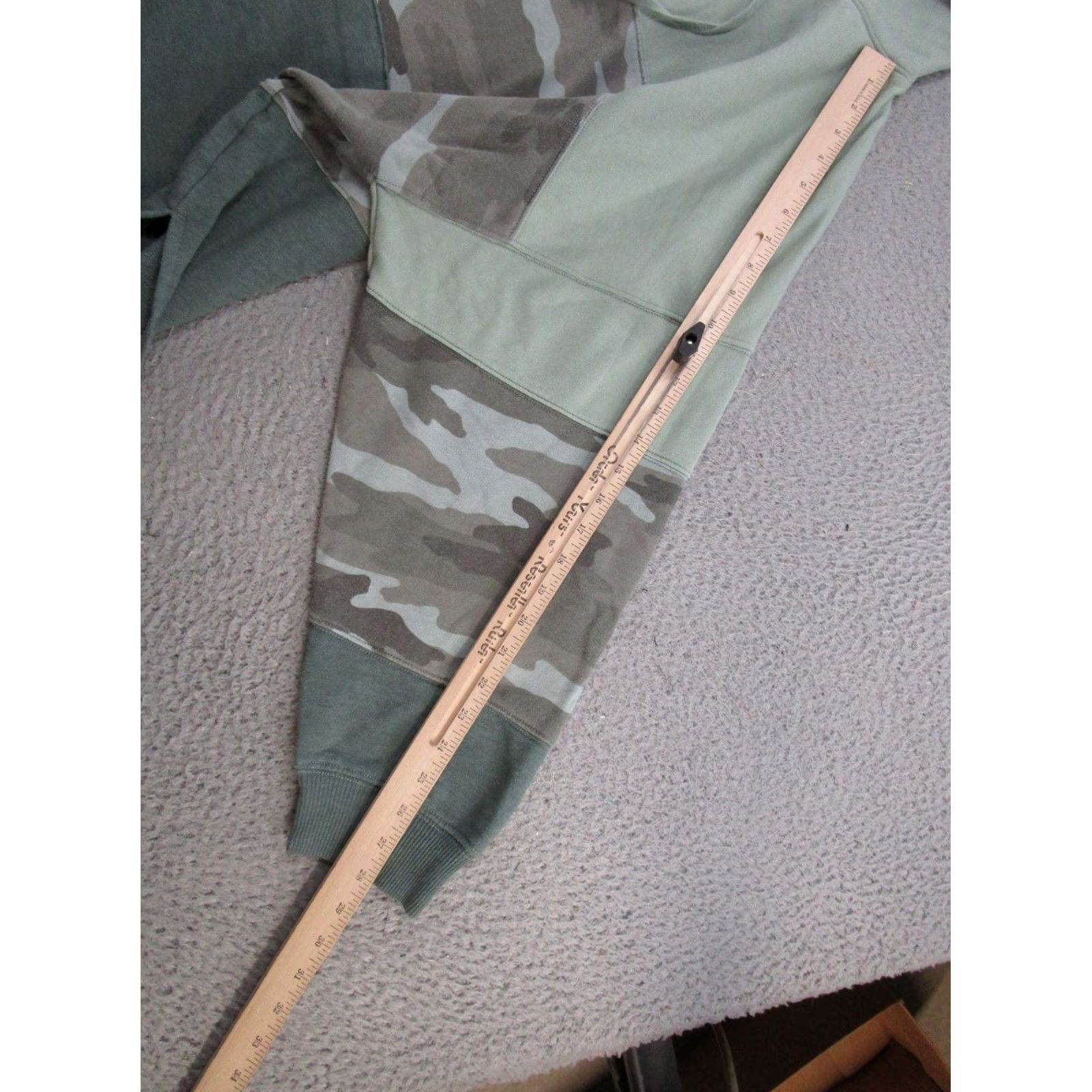 American Eagle Outfitters American Eagle Outfitters Hoodie Womens Oversized Colorblock Camo Jegging Fit XL Green Size XL / US 12-14 / IT 48-50 - 7 Thumbnail