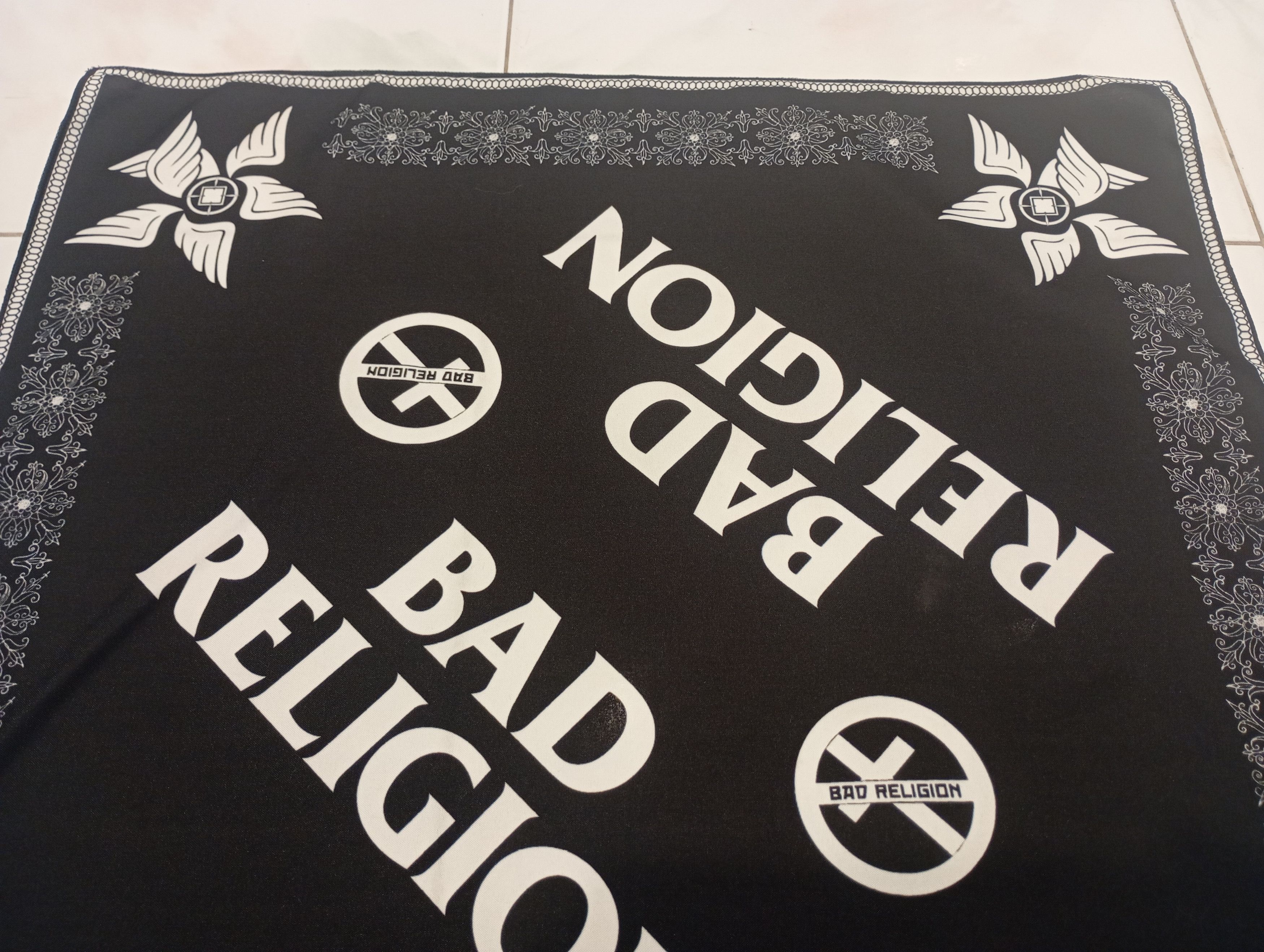 Band Tees Skulls Bandana Handkerchief bad religion Size ONE SIZE - 3 Thumbnail