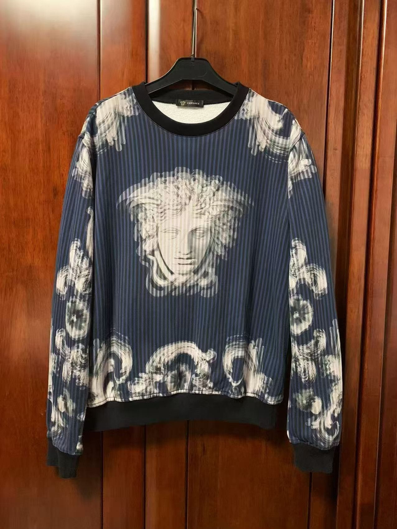 Versace Versace Men's Medusa Print Sweatshirt Size US L / EU 52-54 / 3 - 1 Thumbnail