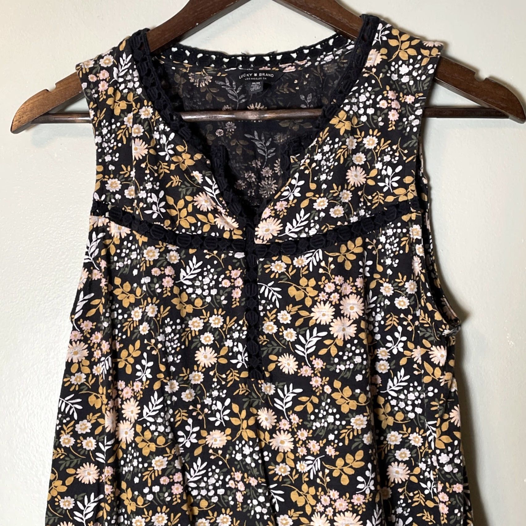 Lucky Brand Lucky Brand Tank M Black Yellow Floral Print Sleeveless Boho Crochet Embroidered Dainty Knit Shirt Women Size M / US 6-8 / IT 42-44 - 3 Thumbnail