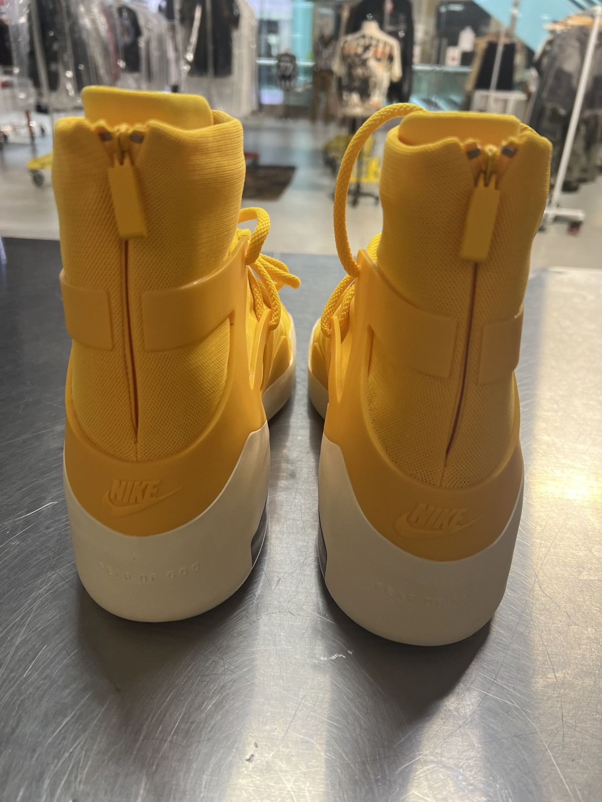 Fear of God Nike fear of god 1 yellow Size US 13 / EU 46 - 4 Thumbnail