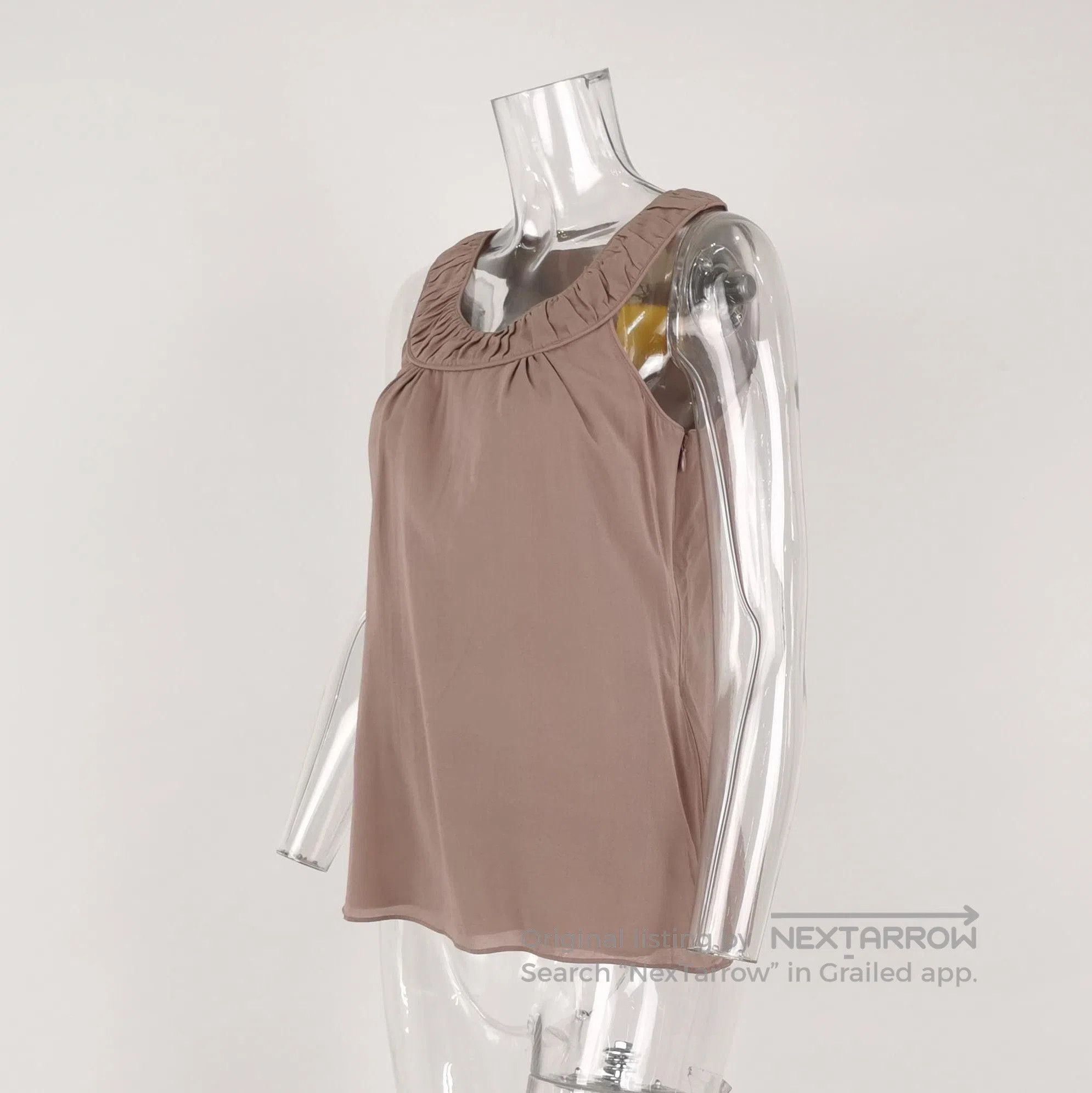 Burberry Burberry Silk Solid Color Round Neck Top . Size US L / EU 52-54 / 3 - 2 Thumbnail
