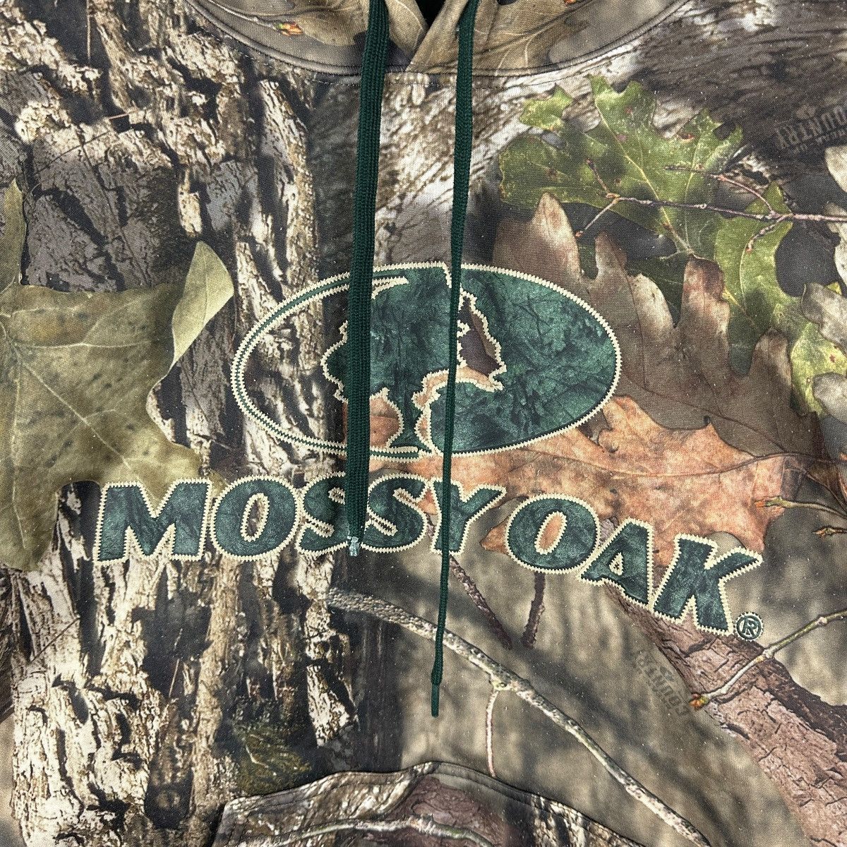 Mossy Oaks Mens Y2K Mossy Oak Green Camo Pullover Hoodie Size US L / EU 52-54 / 3 - 2 Thumbnail