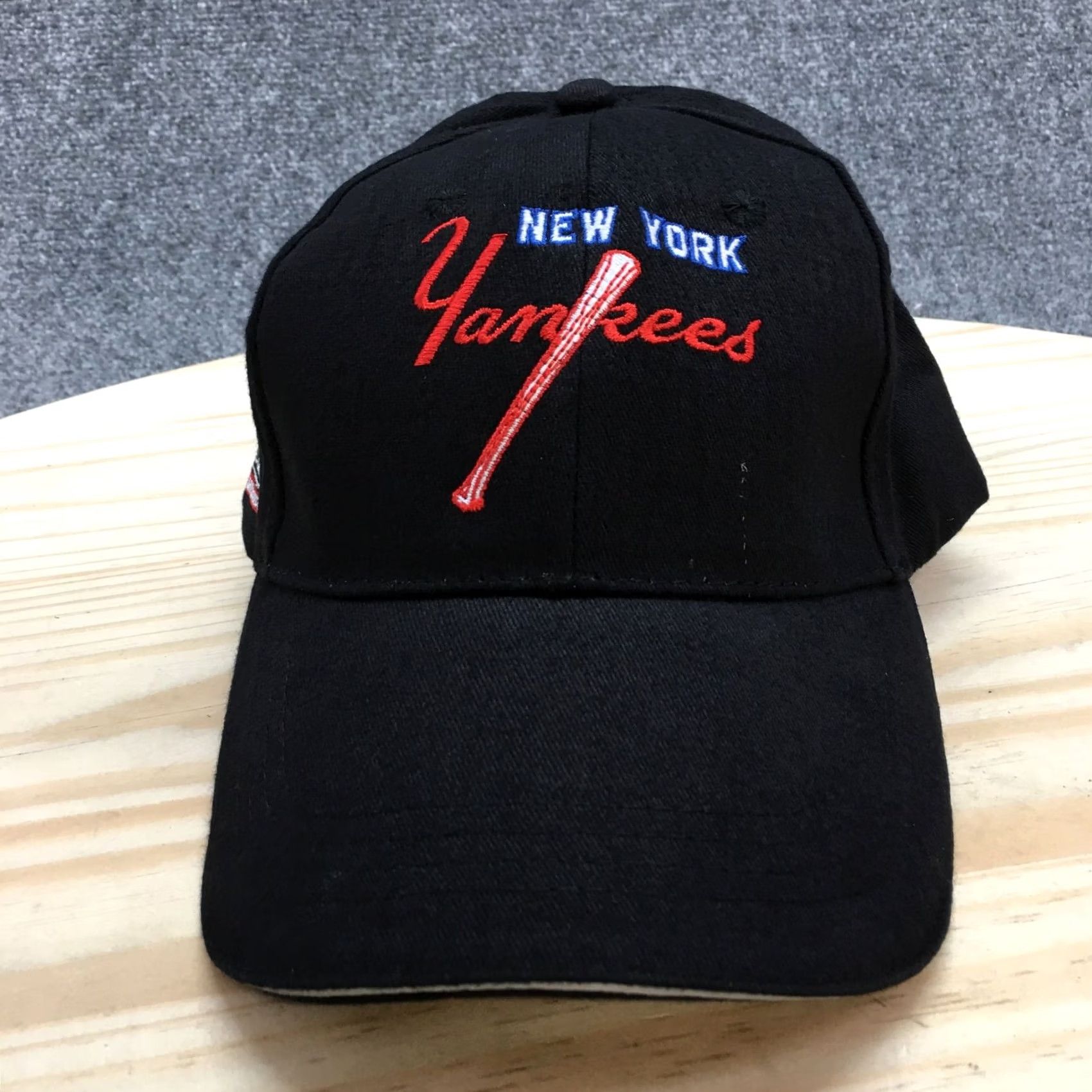 Logo 7 New York Yankees Baseball Cap Mens Black OS Curved Brim Embroidered Logo Size ONE SIZE - 2 Thumbnail