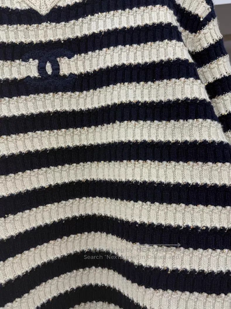 Chanel Chanel Blue and white sequin striped sweater Size XS / US 0-2 / IT 36-38 - 2 Thumbnail