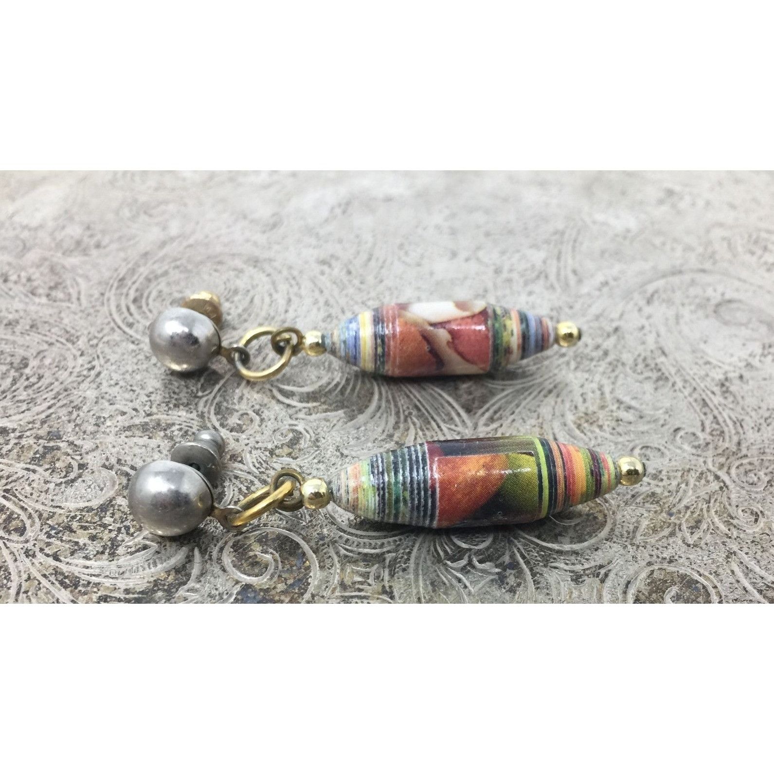 Other Women's Beautiful Unique Handmade Paper Bead Dangle Earrings Size ONE SIZE - 2 Thumbnail