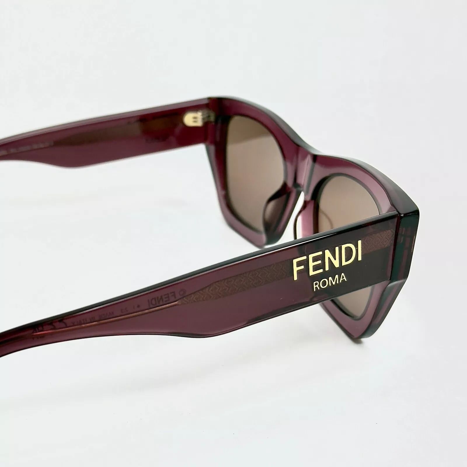 Fendi FENDI ROMA 40100 Burgundy Logo Fashion Sunglasses FE40100I Size ONE SIZE - 3 Thumbnail