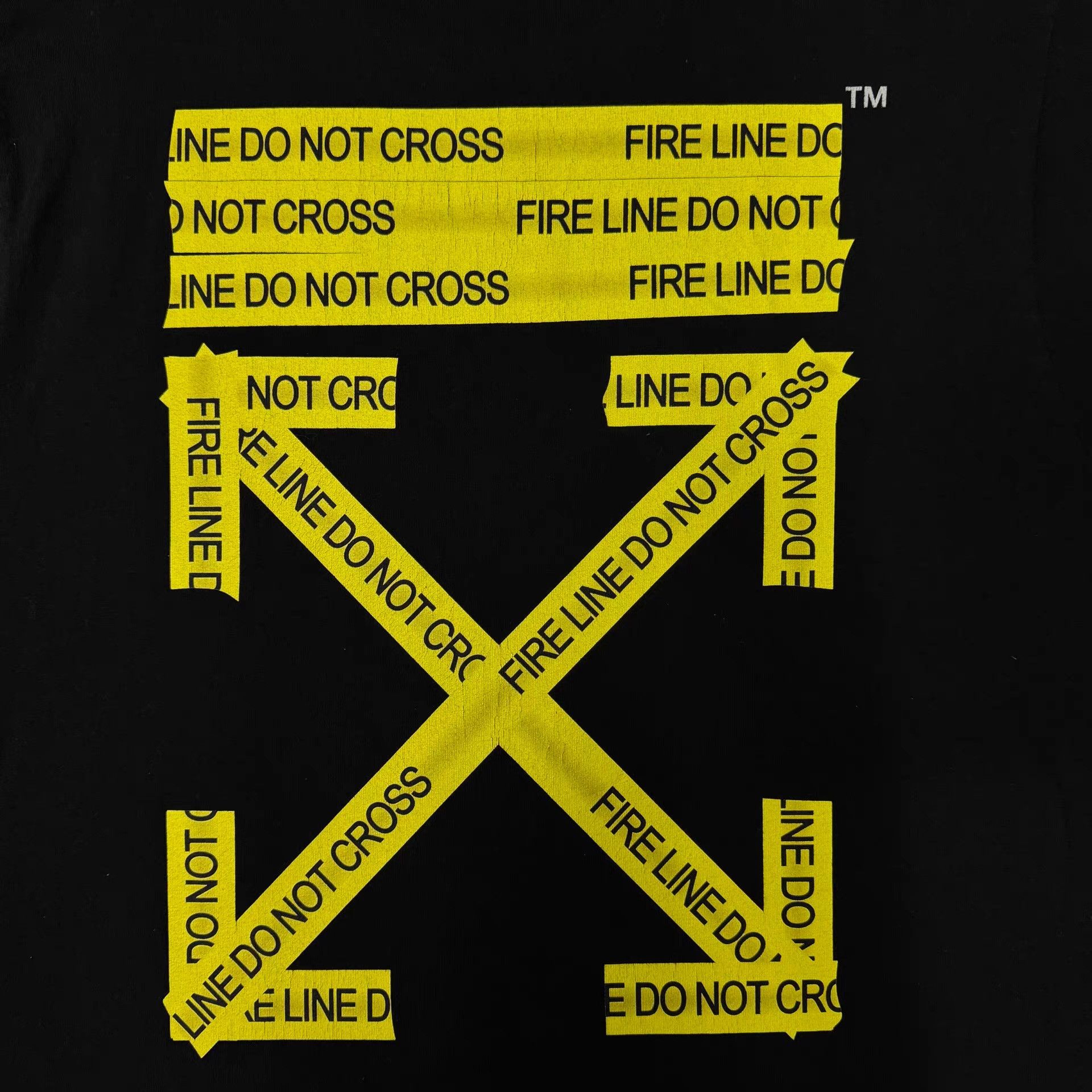 Off-White Off-White Black Short Yellow Caution Arrow Print Q10 Size US M / EU 48-50 / 2 - 3 Thumbnail