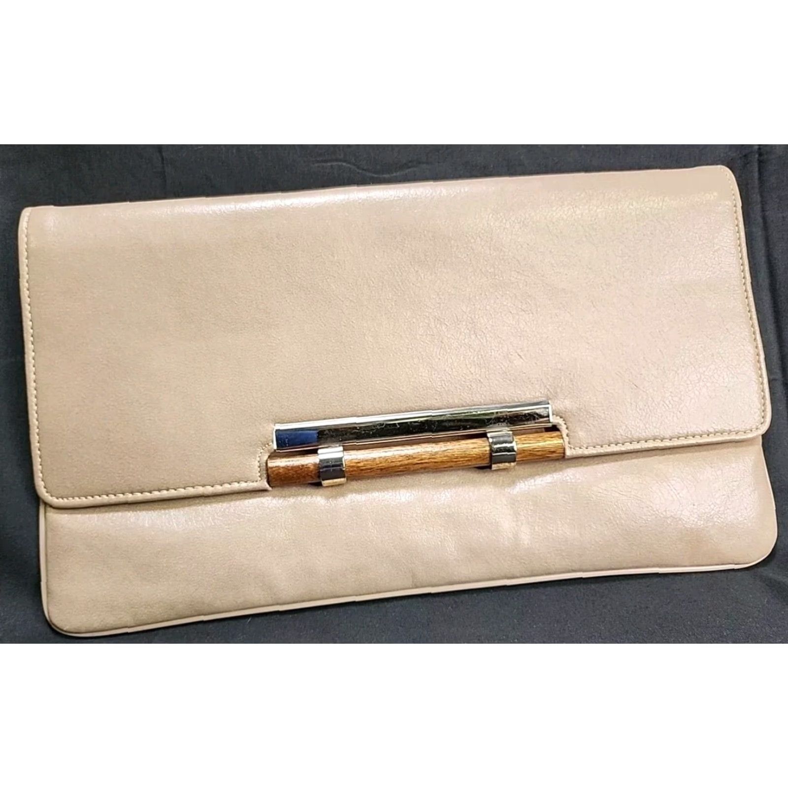 Vintage VINTAGE Mardane Tan Genuine Leather Clutch Gold Purse Chain USA Wood Handle 11x6.5x1 Size ONE SIZE - 2 Thumbnail