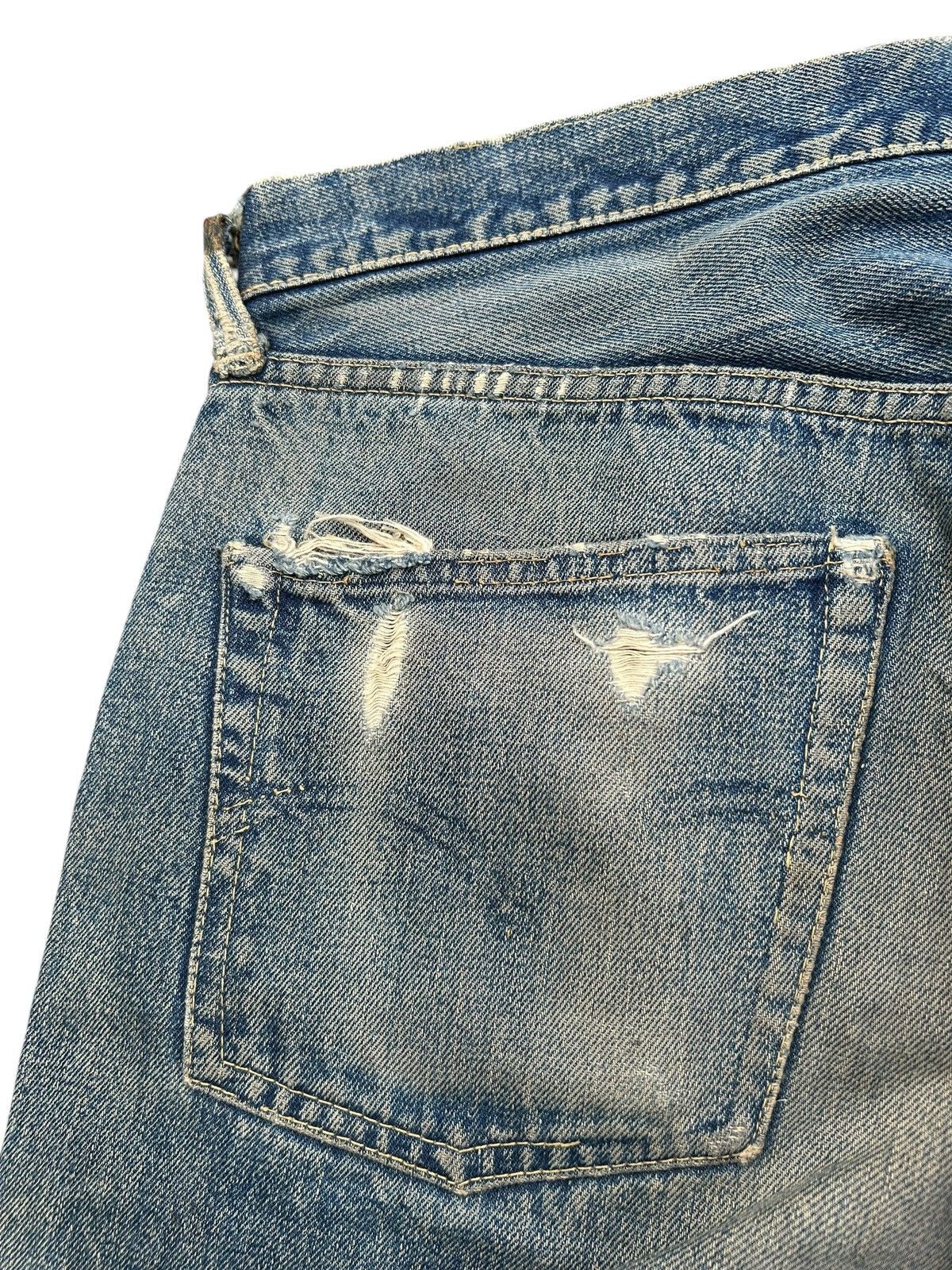 Levi's 50s Vintage Levis big E Hidden Rivet Thrashed Denim Jeans Size US 35 - 5 Thumbnail
