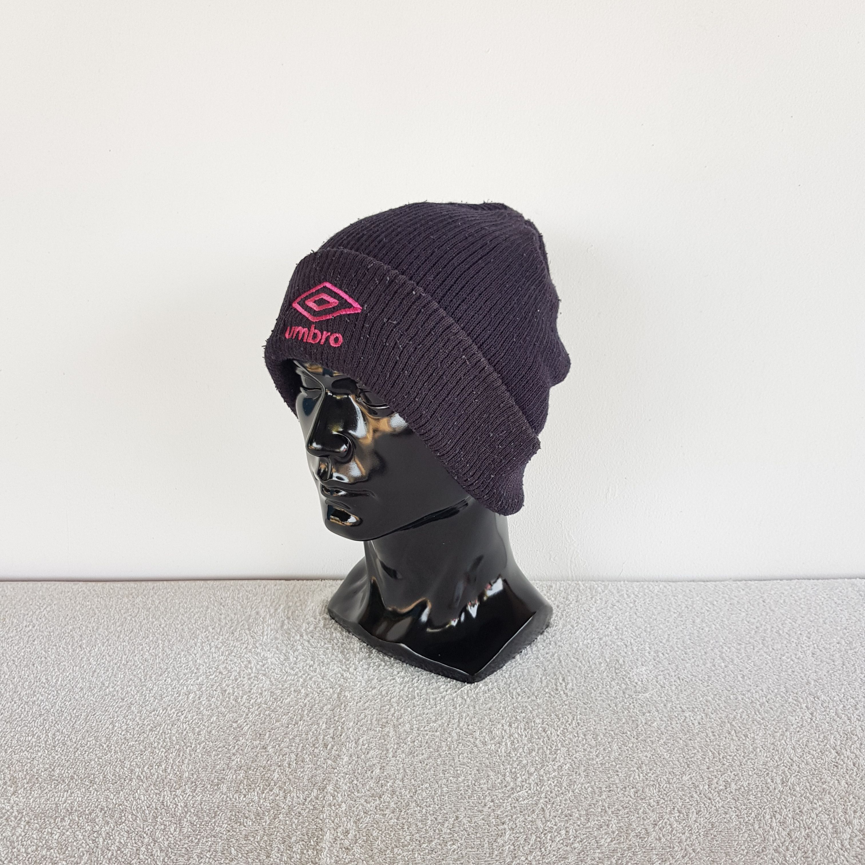 Umbro Vintage Umbro Beanie Y2K Snow Caps Hats Size ONE SIZE - 1 Thumbnail
