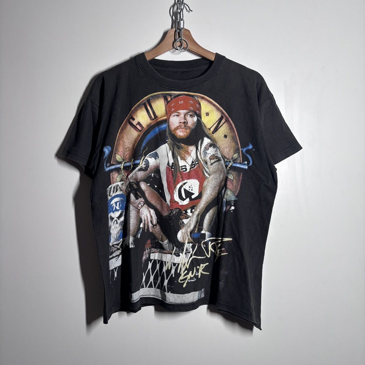 Band Tees Gun n roses axel aop Size US M / EU 48-50 / 2 - 1 Thumbnail