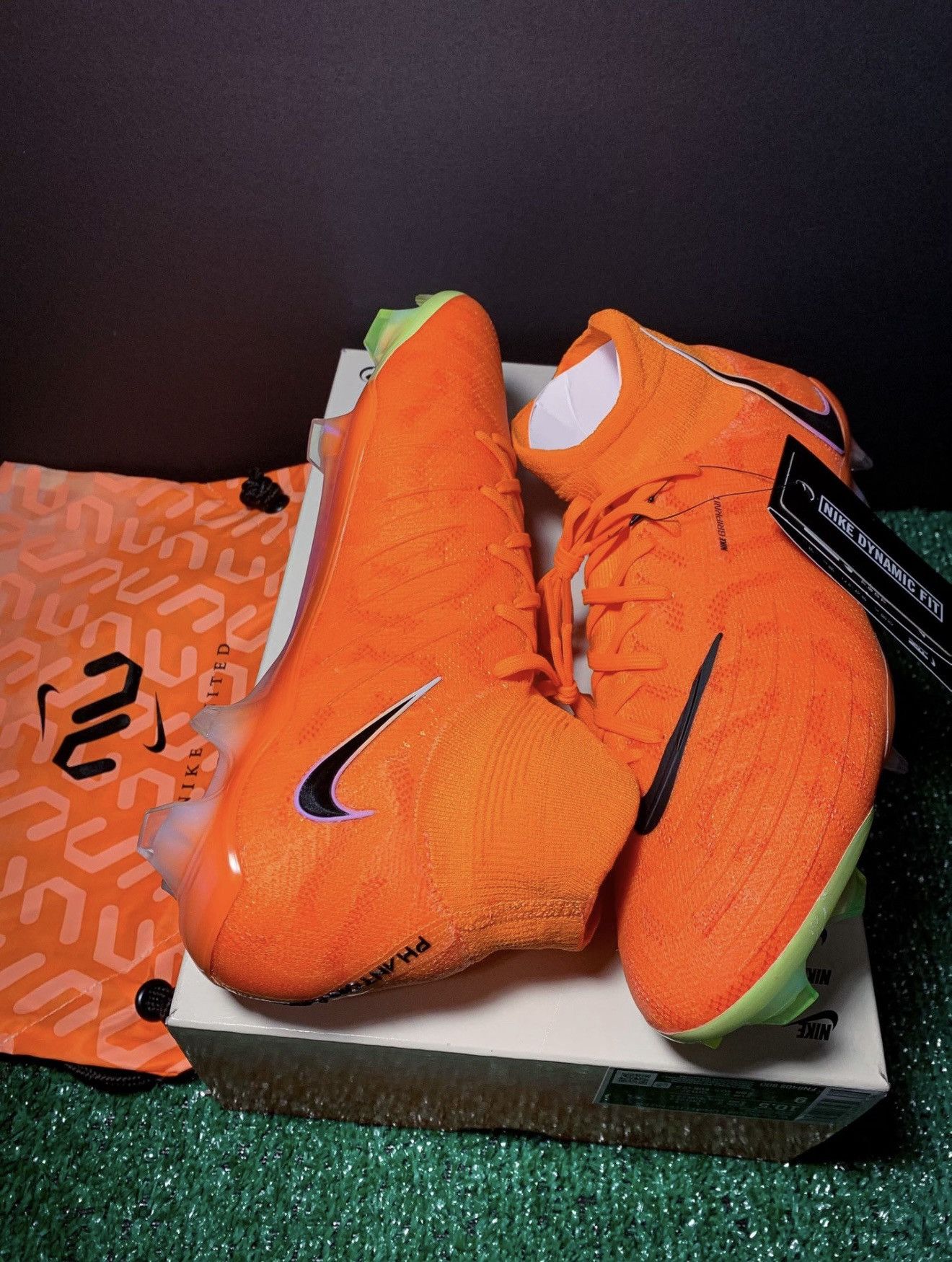 Nike Nike Phantom Luna Elite Football Boots Size US 9 / EU 42 - 1 Thumbnail