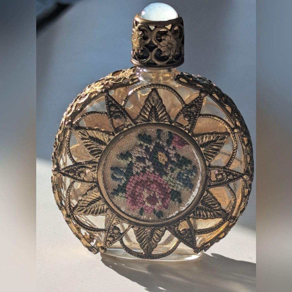 Other Vintage Austrian Brass Filigree Perfume Bottle Needle Point Size ONE SIZE - 9 Thumbnail