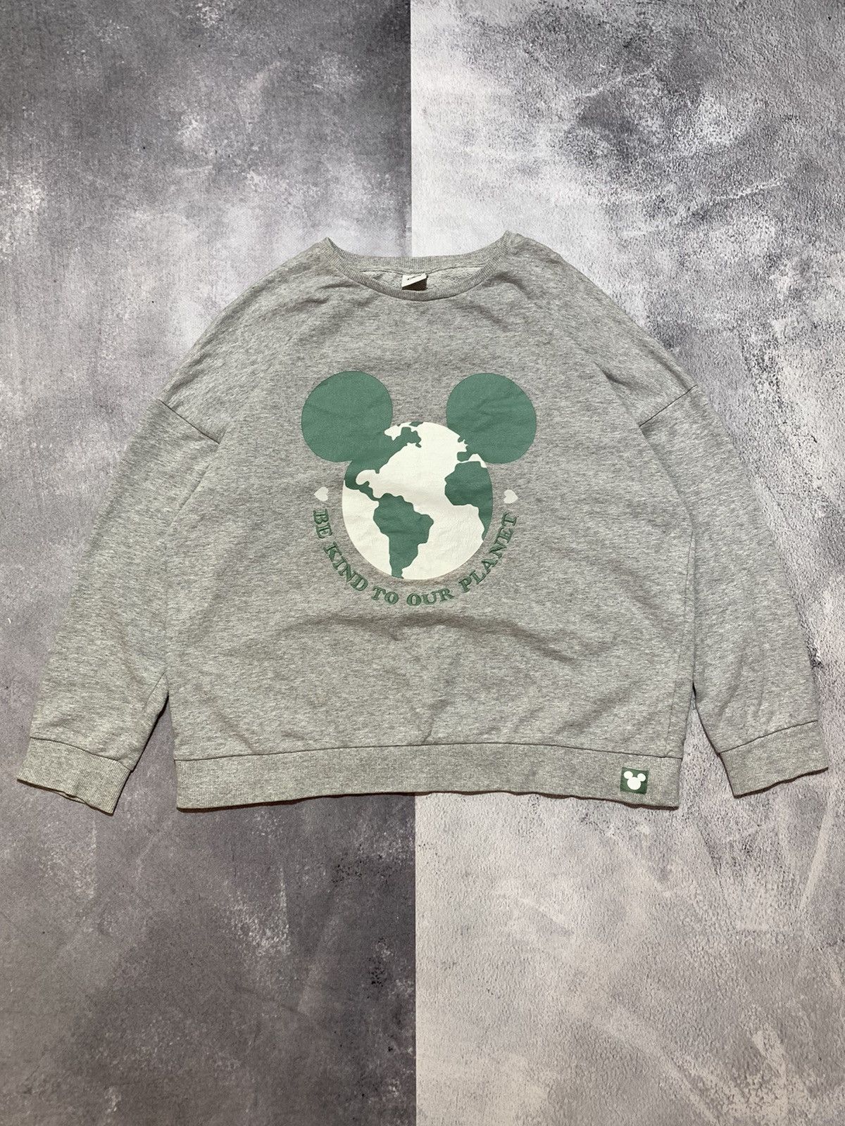 Disney × Vintage Vintage Mickey Mouse Disney sweatshirt big logo style sizeXL Size XL / US 12-14 / IT 48-50 - 1 Thumbnail