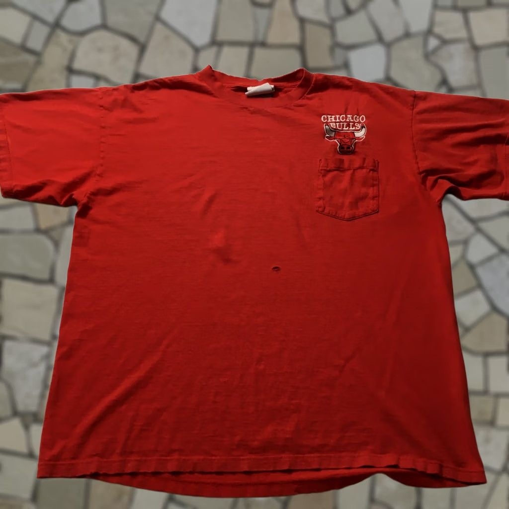 Logo Athletic VINTAGE Logo Athletic Shirt Mens XL Red Y2K Chicago Bulls NBA Pocket Size embroid Size US XL / EU 56 / 4 - 1 Thumbnail
