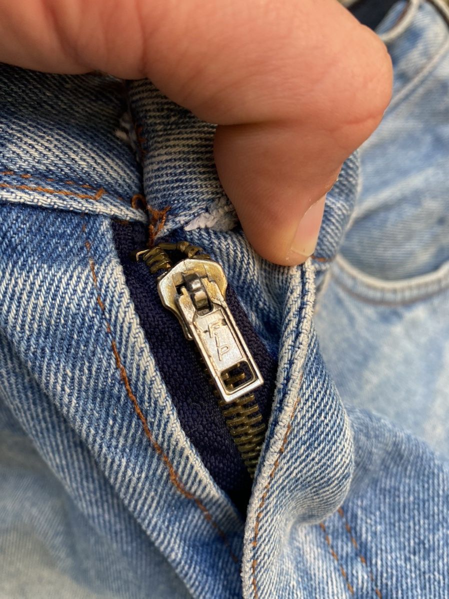 Levi's Vintage Clothing × Vintage Vintage Levi’s Jeans Size US 33 - 14 Thumbnail