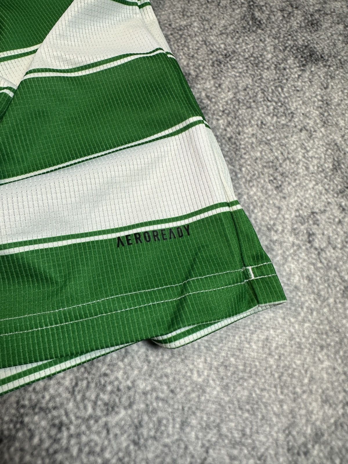 Adidas Adidas Celtic Soccer Jersey Streetwear Rare Casual XL USA Size US XL / EU 56 / 4 - 4 Thumbnail