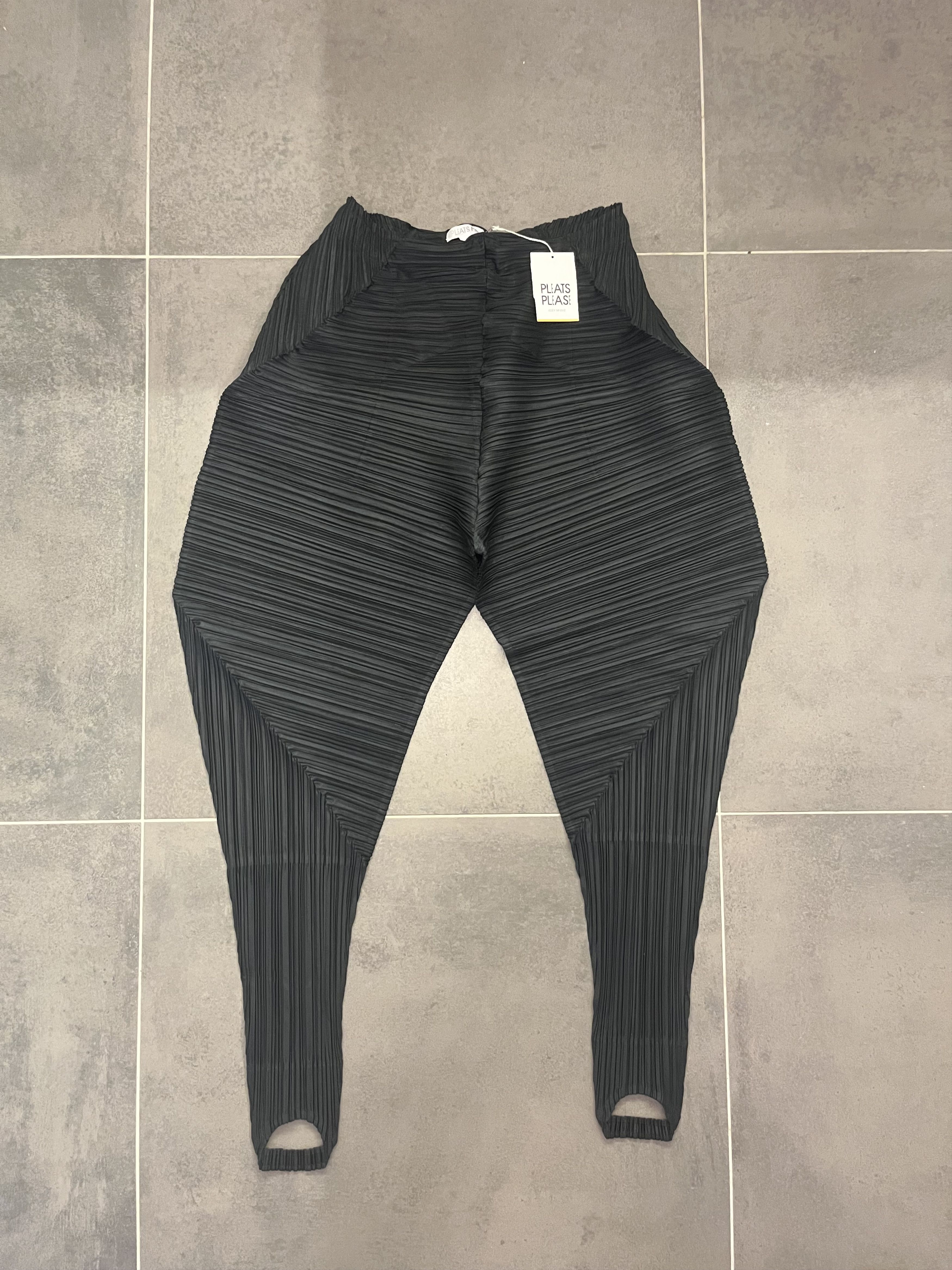 Pleats Please Issey Miyake Issey Miyake Pleats Please "Thicker Bounce" pants Size 25" / US 0 / IT 36 - 1 Thumbnail