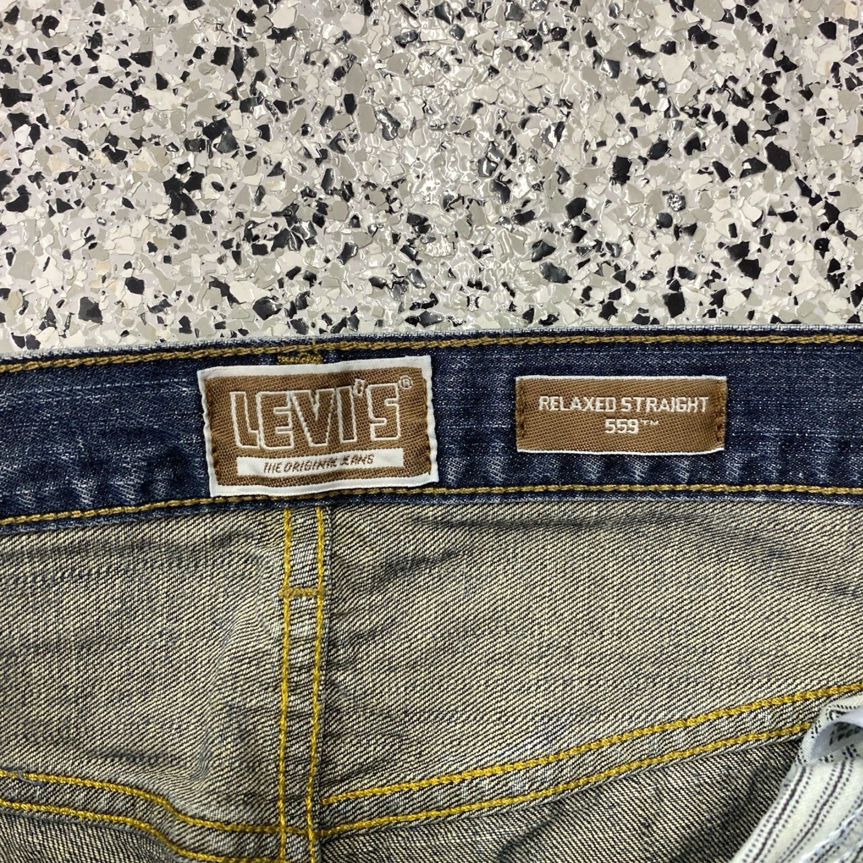 Levi's VINTAGE Levi’s 559 Jeans Mens 34x30 Blue Baggy Straight Leg Y2K Dark Wash VTG Size US 34 / EU 50 - 4 Thumbnail