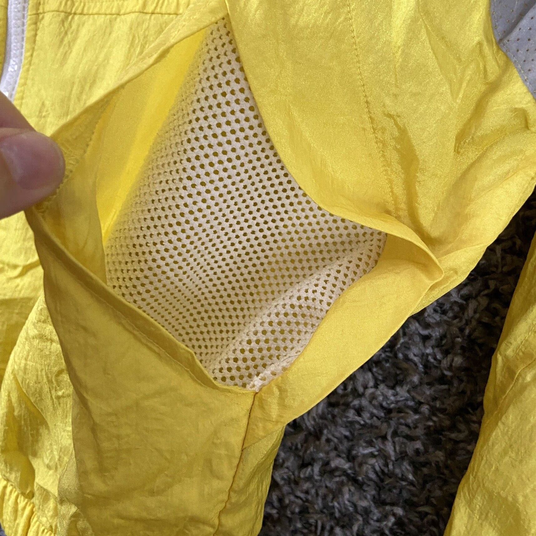 Forever 21 FOREVER 21 Total Sport Windbreaker Jacket Women’s M Yellow Hooded Zip Up Sports Size M / US 6-8 / IT 42-44 - 4 Thumbnail