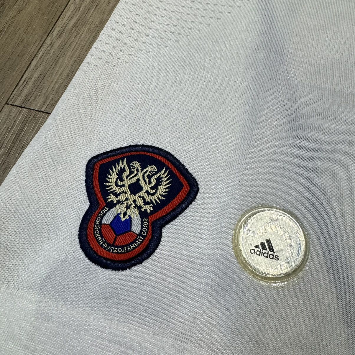Adidas Russia 09/10 away shirt Size US L / EU 52-54 / 3 - 5 Thumbnail