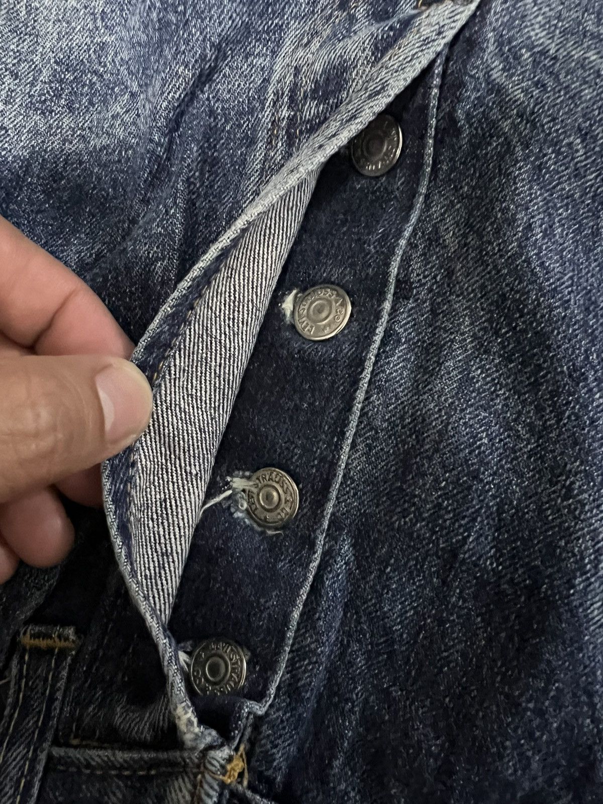 Jean × Levi's × Levi's Vintage Clothing VINTAGE 90’S LEVIS 501XX DISTRESSED REDLINE BIG E LVC JAPAN Size US 28 / EU 44 - 14 Thumbnail