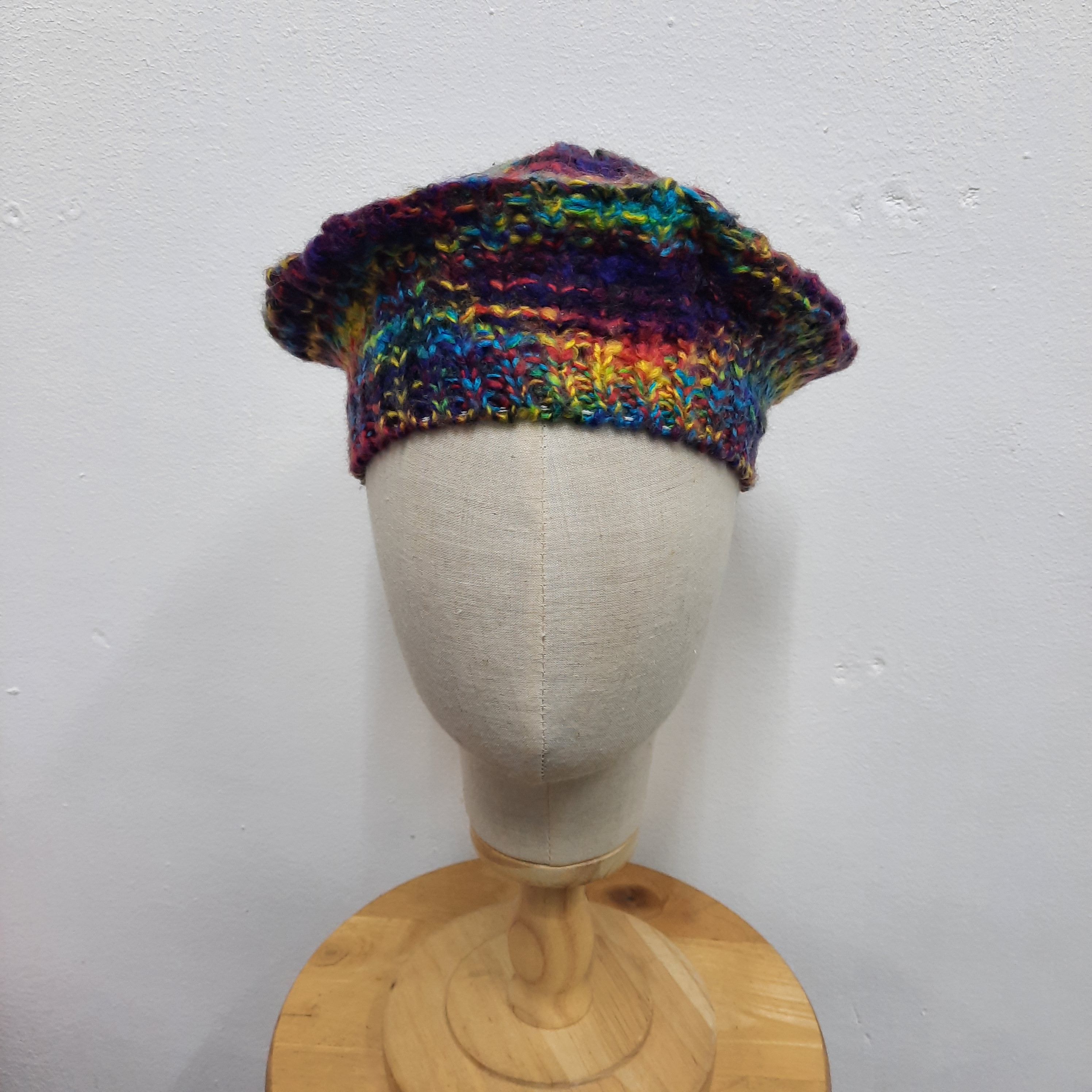 Japanese Brand 💥 Forever 21 rainbow knit beret hat Size ONE SIZE - 2 Thumbnail