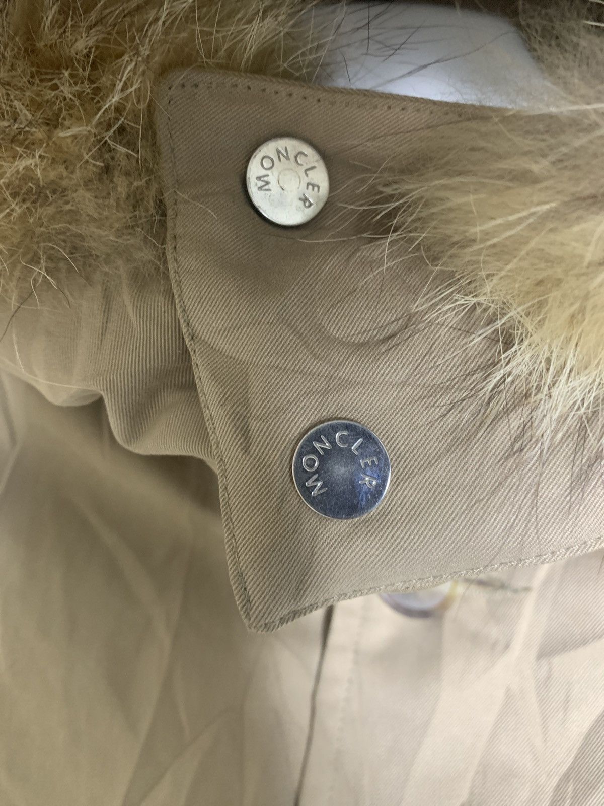 Moncler Vintage 1990’s Moncler Beige Fur Puffer Parka Jacket Size US L / EU 52-54 / 3 - 2 Thumbnail