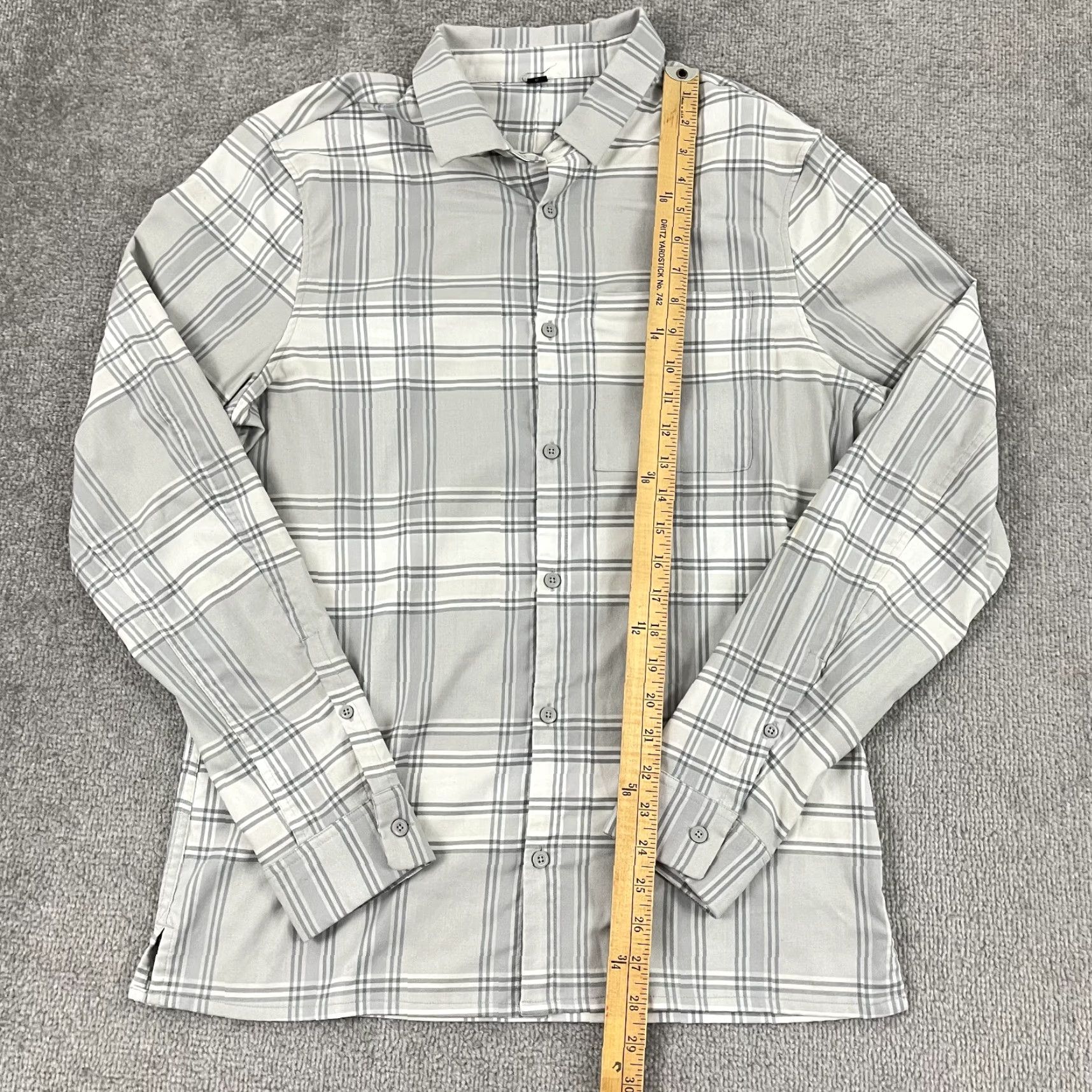 Lululemon Lululemon Masons Peak Flannel Shirt Mens Large Gray Plaid Stretch Button Up L/S Size US L / EU 52-54 / 3 - 2 Thumbnail