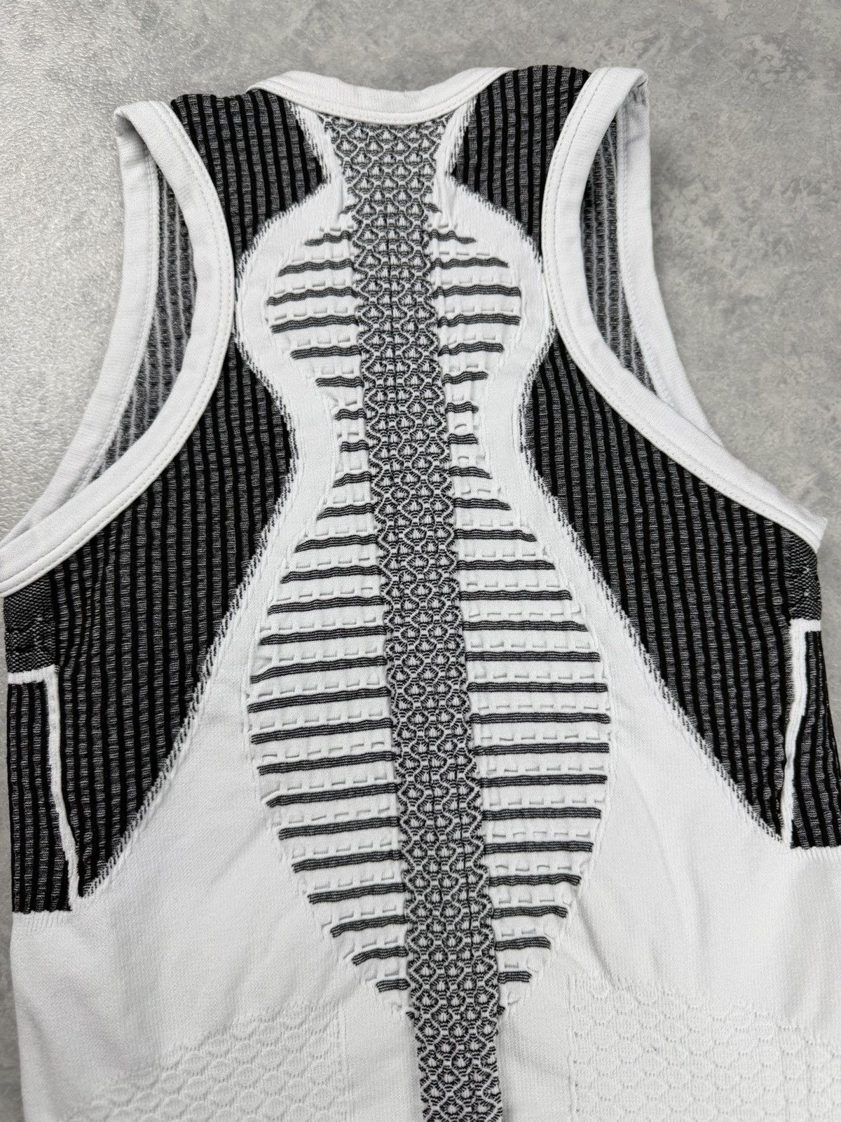 Other X-Bionic The Trick Compression Tank Top Women’s Size XS Size XS / US 0-2 / IT 36-38 - 6 Thumbnail